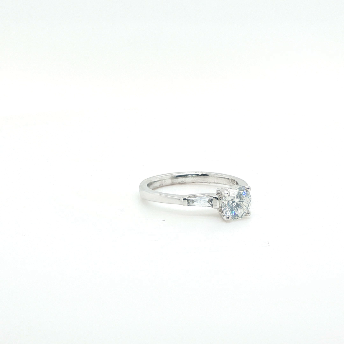 Classic Round Brilliant Cut Diamond Engagement Ring in White Gold