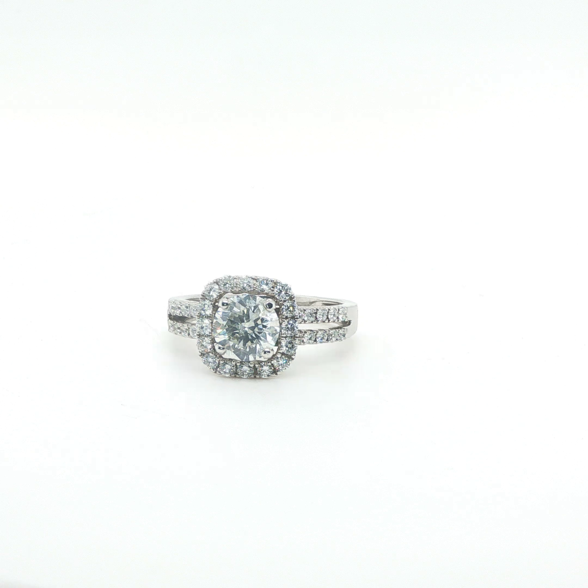 Round Brilliant Cut Diamond Solitaire Engagement Ring in Polished White Gold