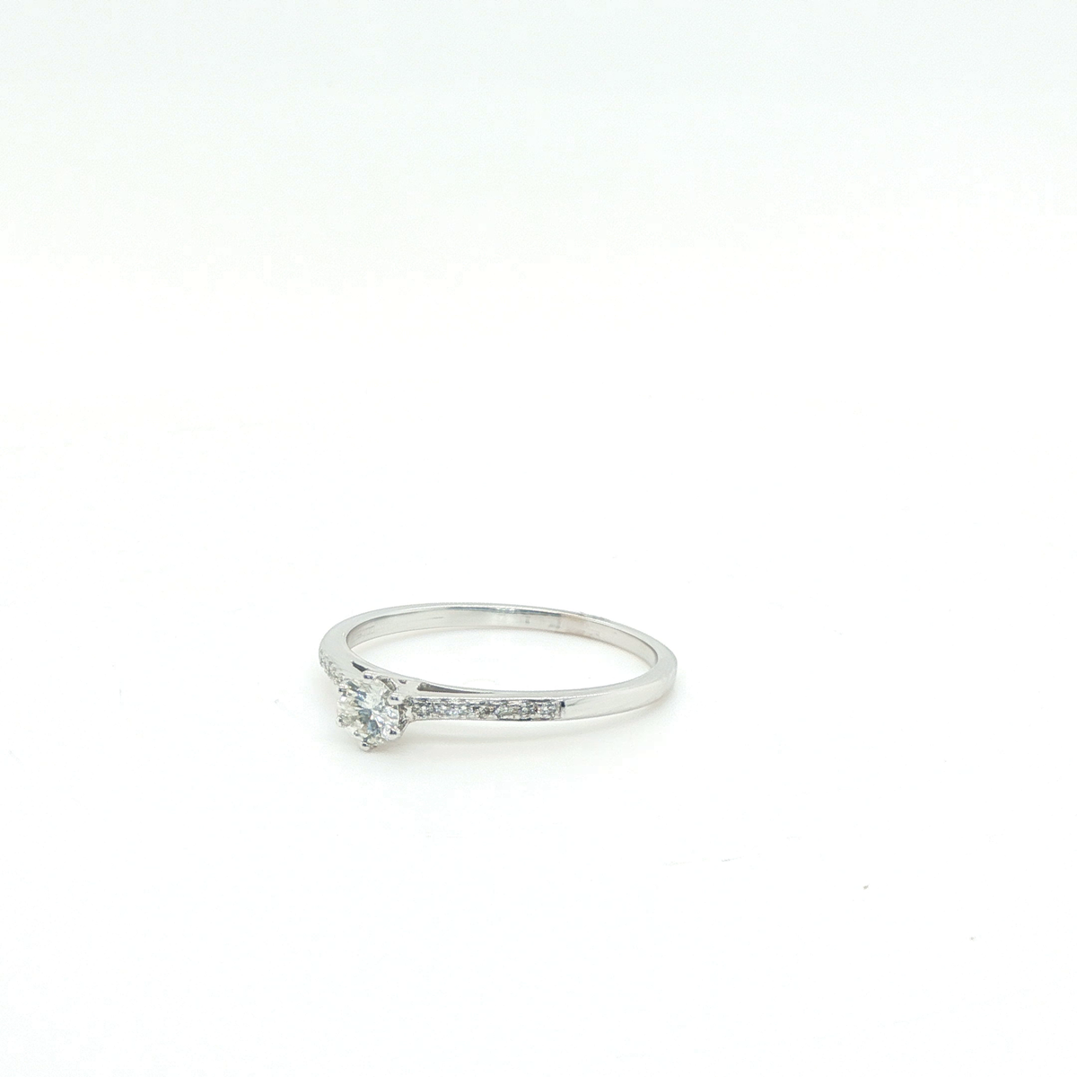 Round Brilliant Cut Diamond Engagement Ring in 18k White Gold with Pave Shank