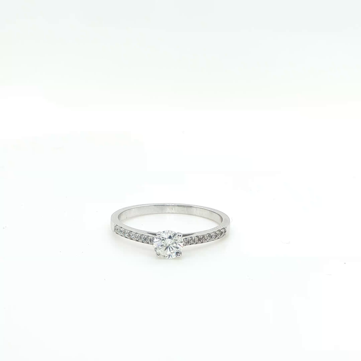 Round Brilliant Cut Diamond Solitaire Engagement Ring in 14K White Gold
