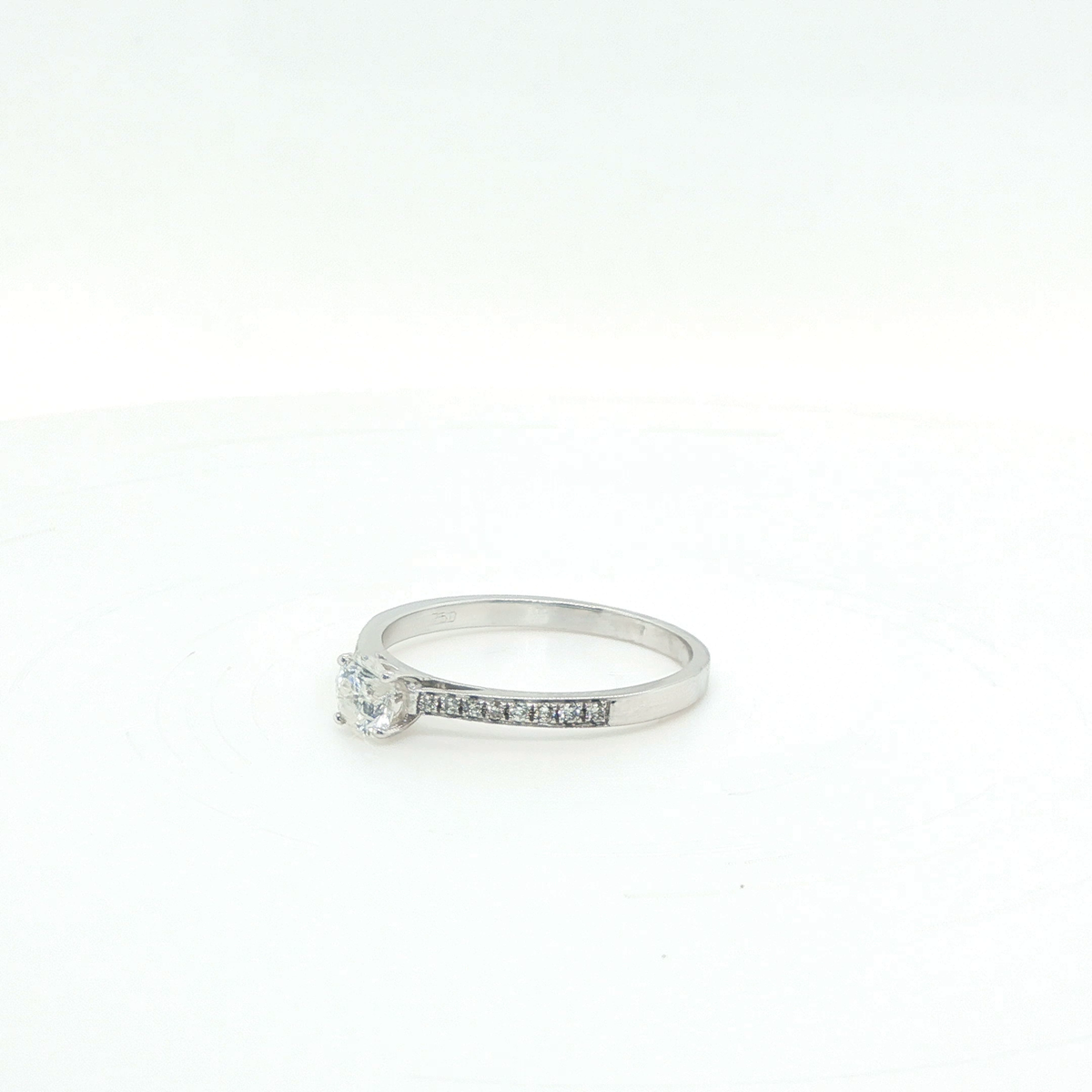 Round Brilliant Cut Diamond Solitaire Engagement Ring in 14K White Gold