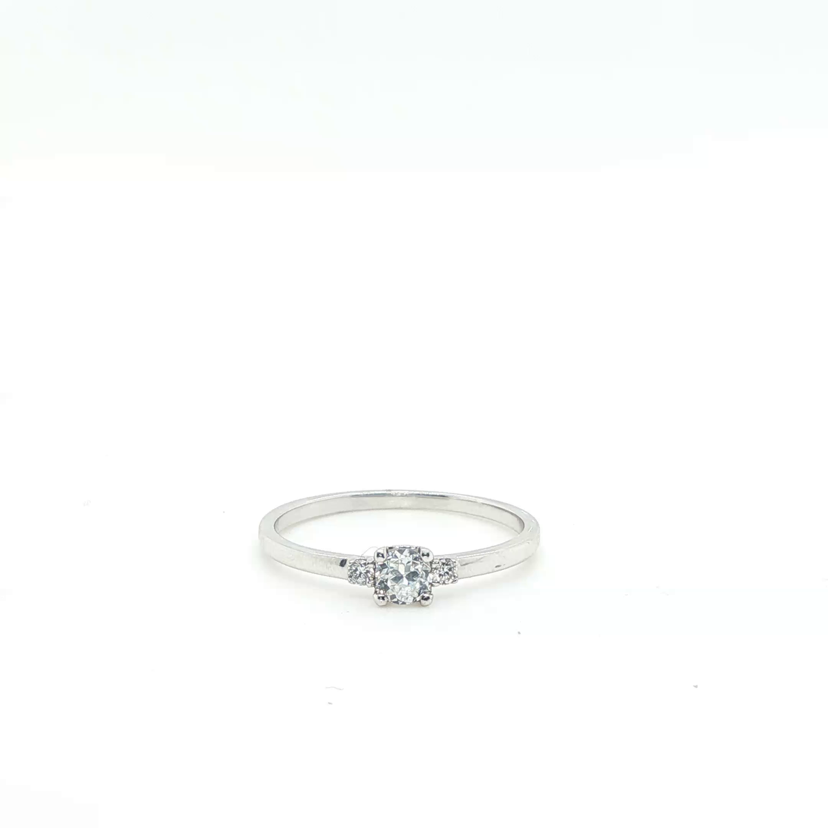 White Gold Round Brilliant Cut Multi-Stone Diamond Ring