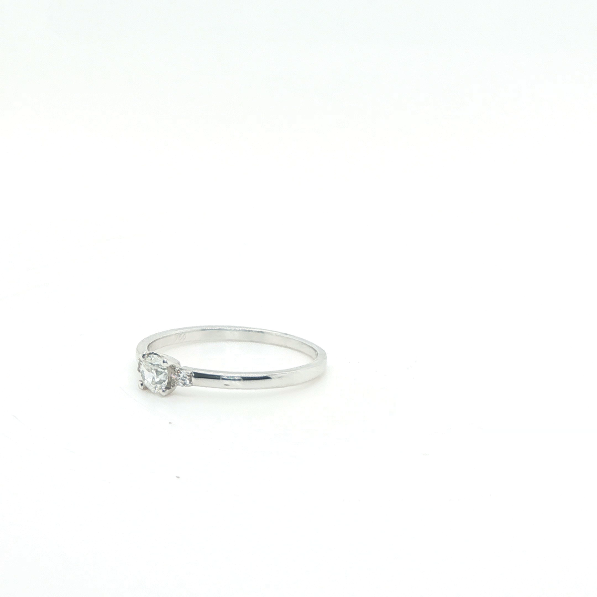 White Gold Round Brilliant Cut Multi-Stone Diamond Ring