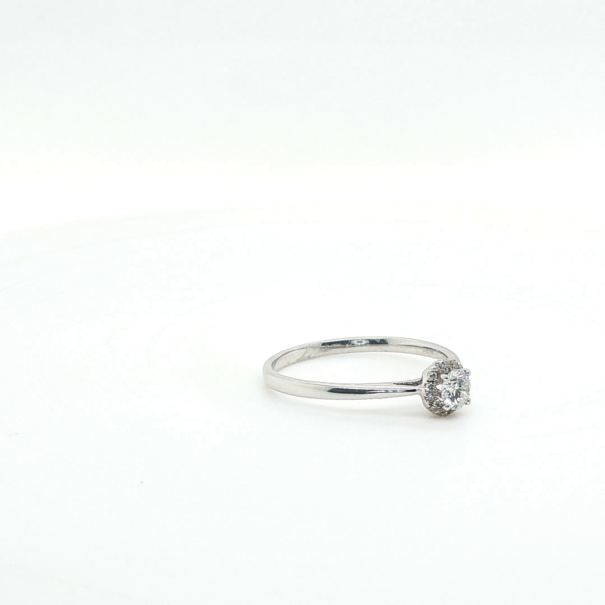 Classic Round Brilliant Diamond Solitaire Ring in Polished White Gold