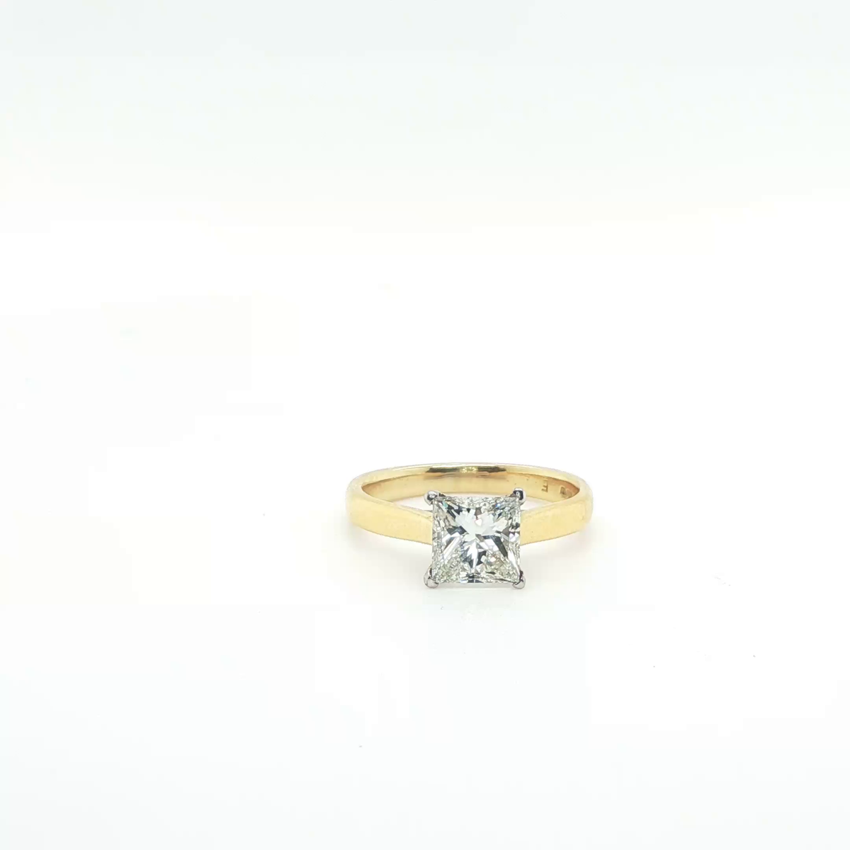 Princess Cut Brilliant Diamond Solitaire Ring in Yellow Gold