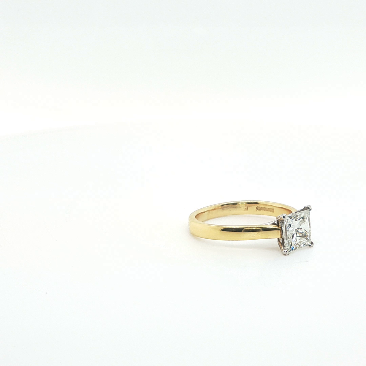 Princess Cut Brilliant Diamond Solitaire Ring in Yellow Gold