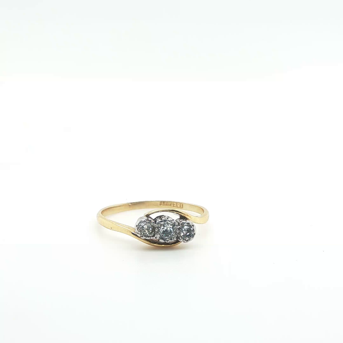 Round Brilliant-Cut Diamond Multi-Stone Yellow Gold Band Ring