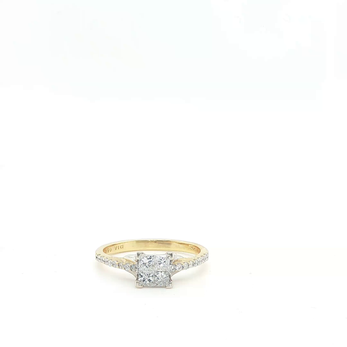 Princess Cut Brilliant Diamond Multi-Stone Ring in Polished Yellow Gold