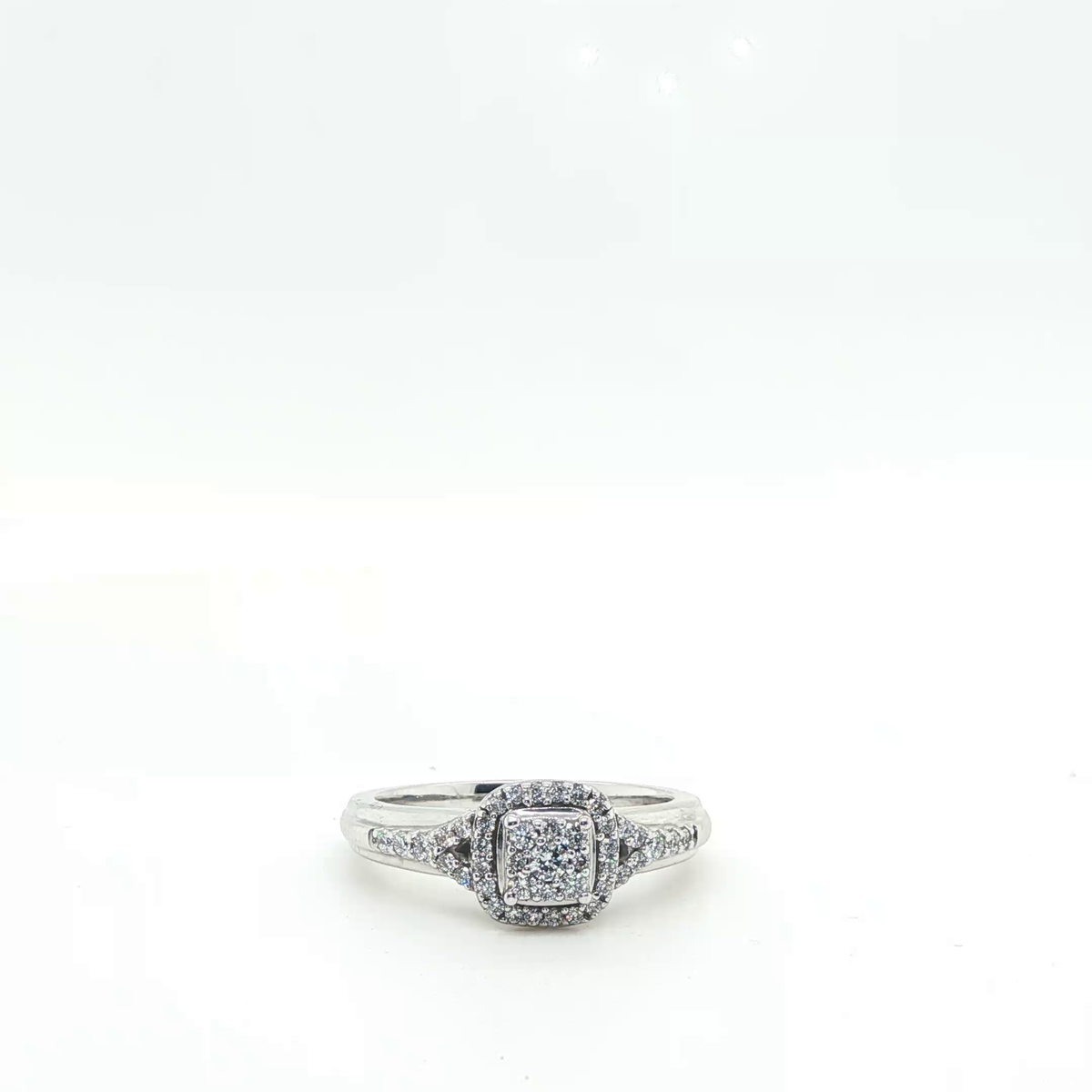 Cushion-Cut Brilliant Diamond Solitaire Engagement Ring in White Gold