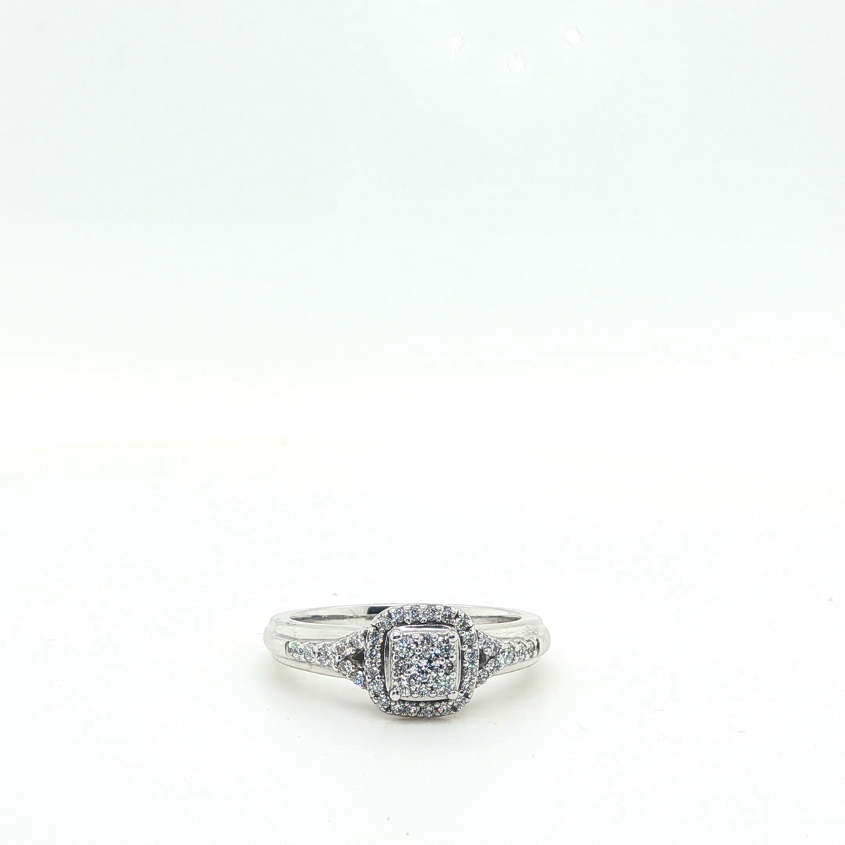 Cushion-Cut Brilliant Diamond Solitaire Engagement Ring in White Gold