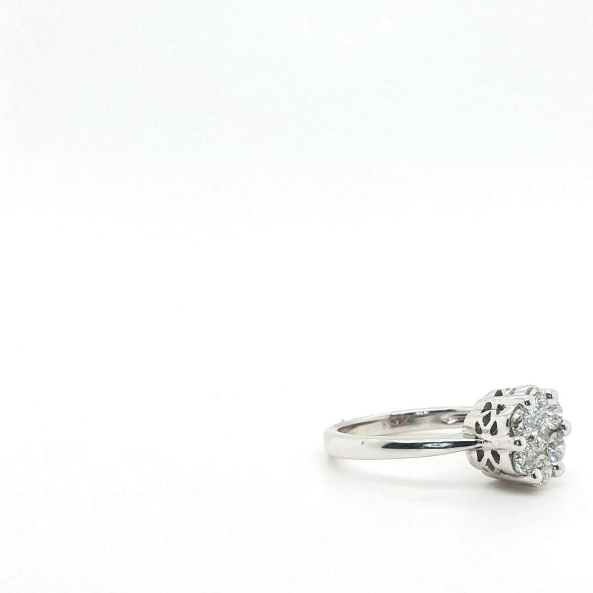 Round Brilliant Diamond Split-Shank Ring in White Gold