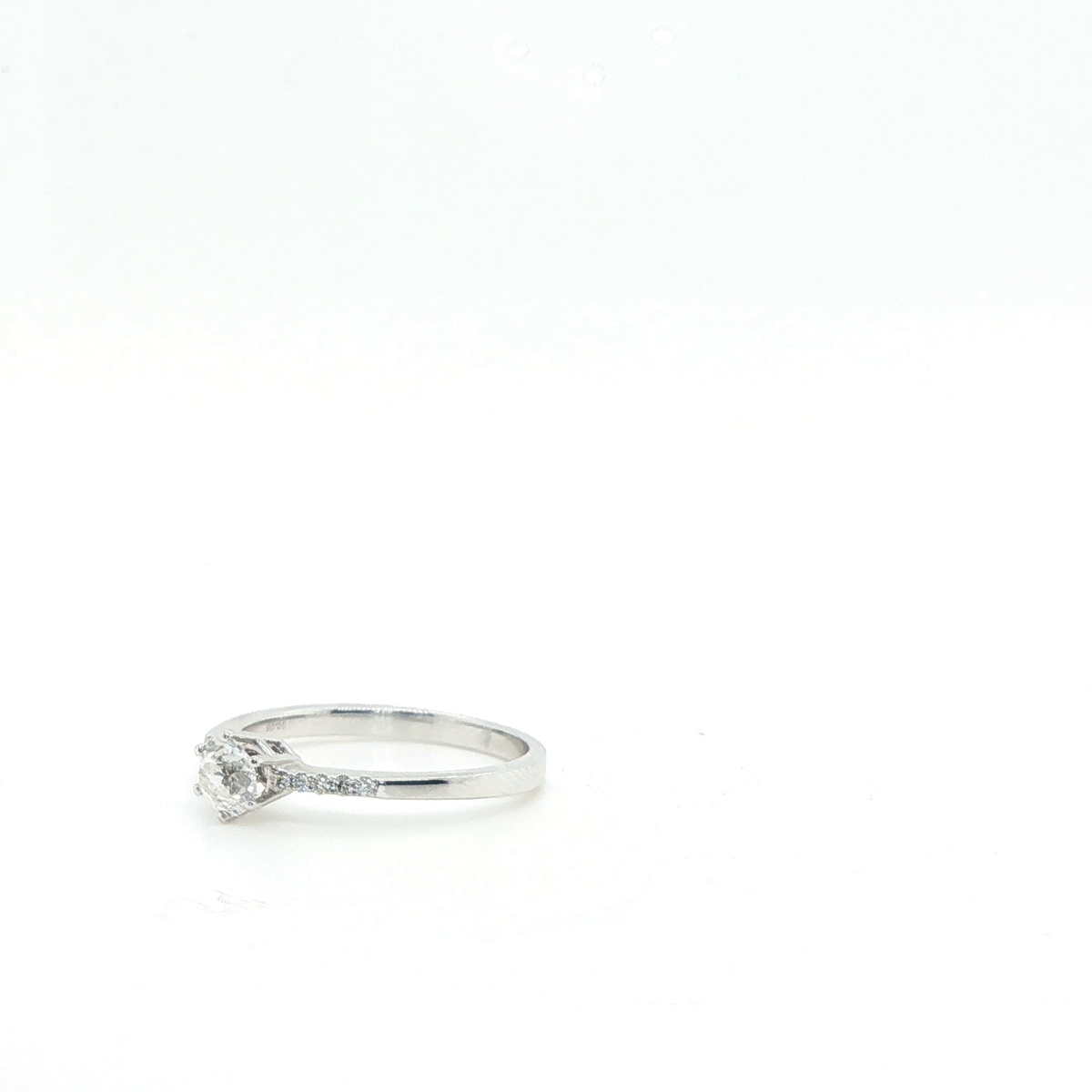 Classic Round Brilliant Diamond Solitaire Engagement Ring in White Gold