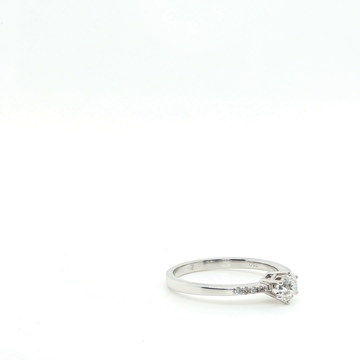 Classic Round Brilliant Diamond Solitaire Engagement Ring in White Gold