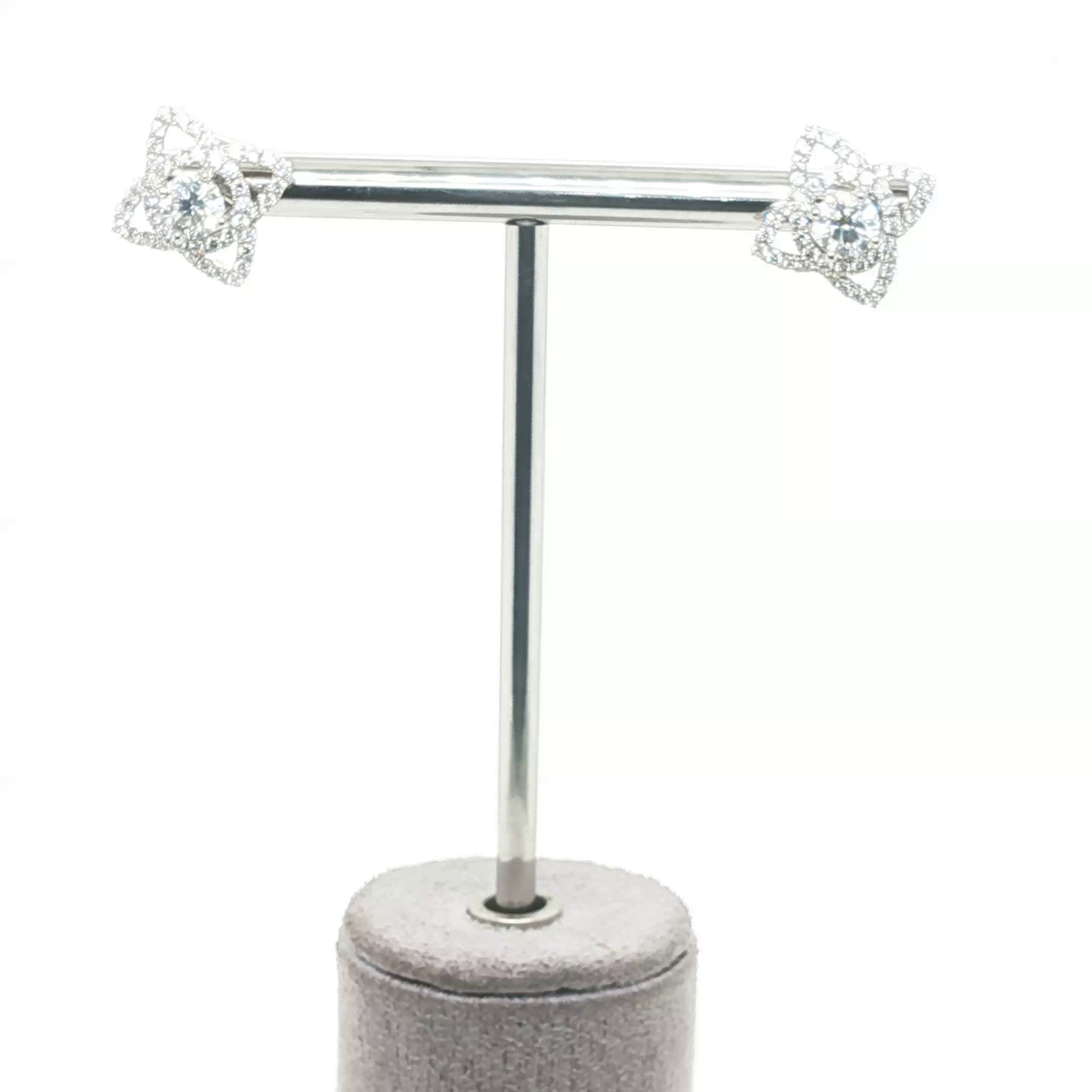 Classic Round Brilliant Cut Diamond Stud Earrings in White Gold