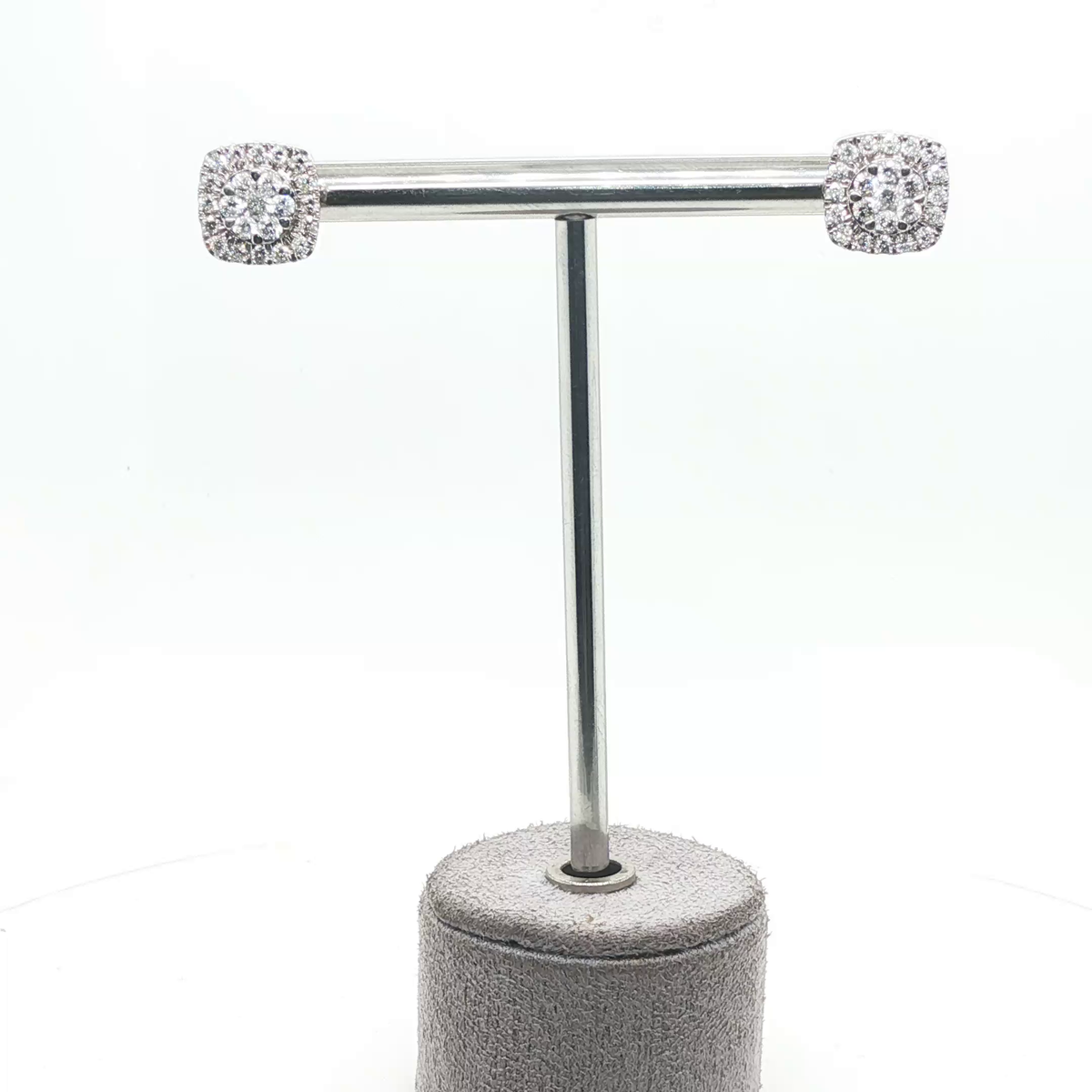 Classic Round Brilliant Cut Diamond Stud Earrings in White Gold