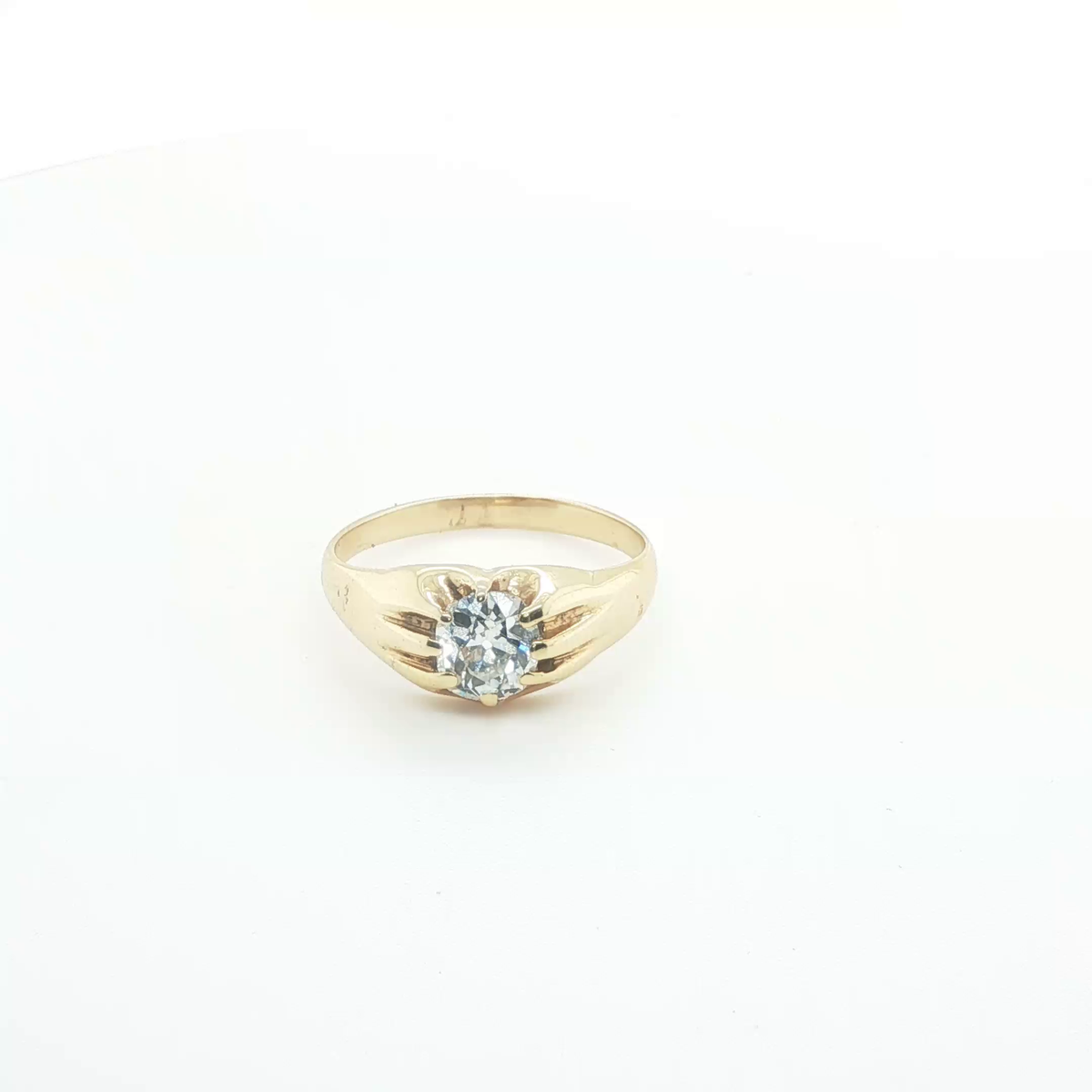 Classic Round Brilliant Diamond Solitaire Ring in Polished Yellow Gold