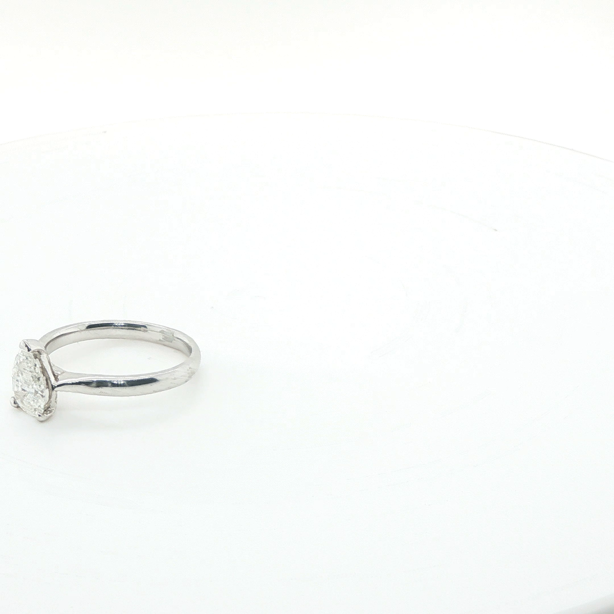 Pear-Shaped Brilliant-Cut Diamond Solitaire Ring in Polished Platinum
