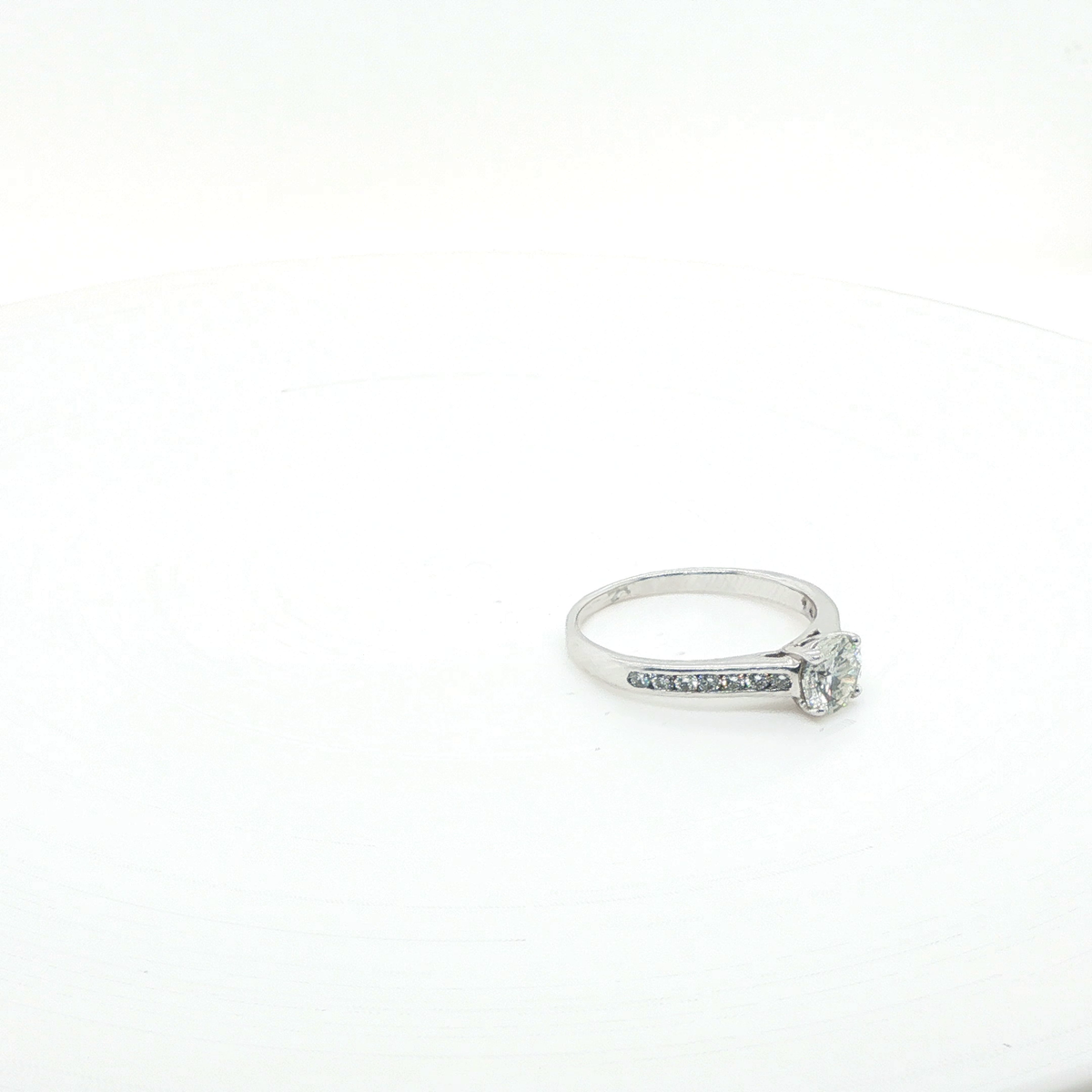 Round Brilliant Cut Diamond Solitaire Engagement Ring in White Gold