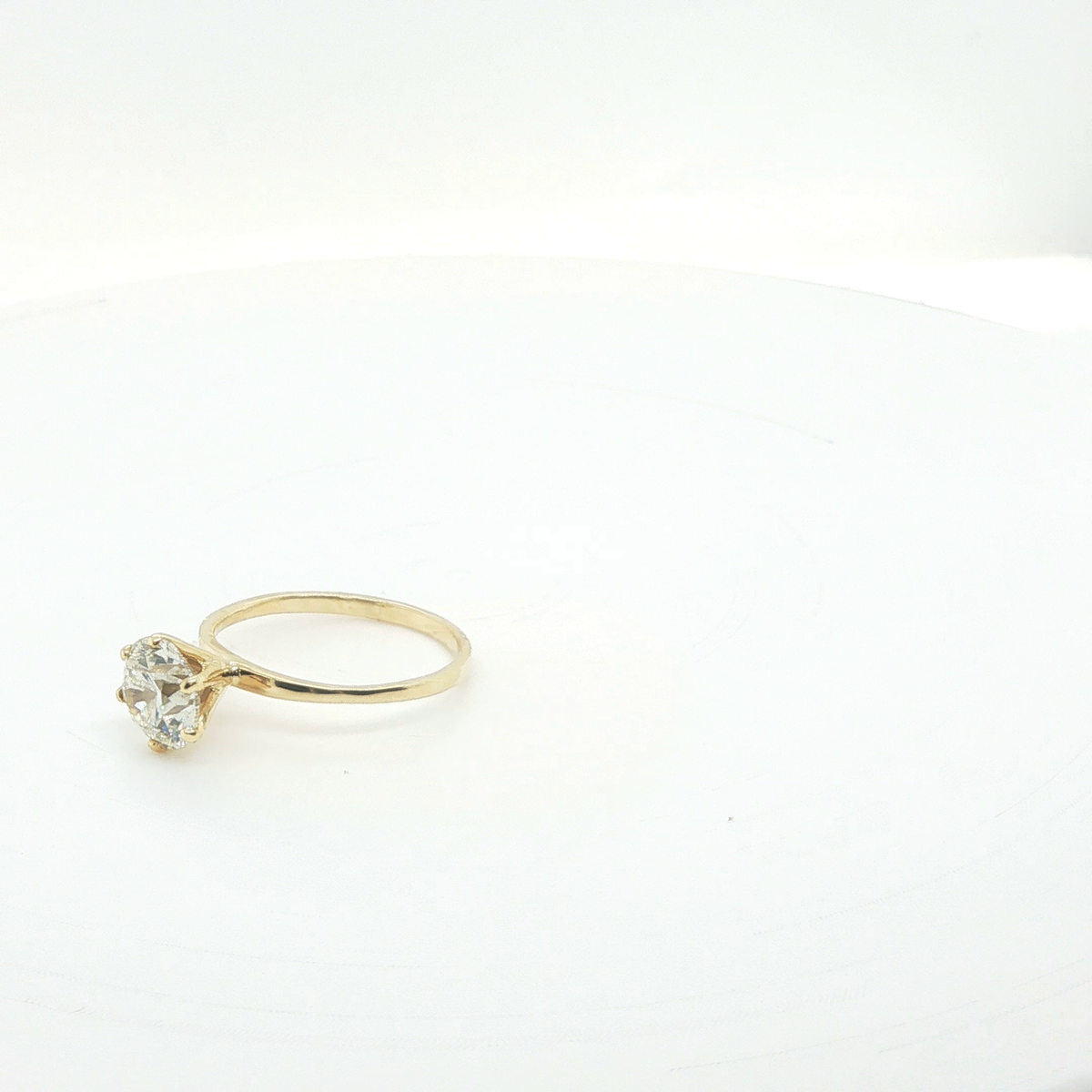Classic Round Brilliant Diamond Solitaire Ring in Yellow Gold