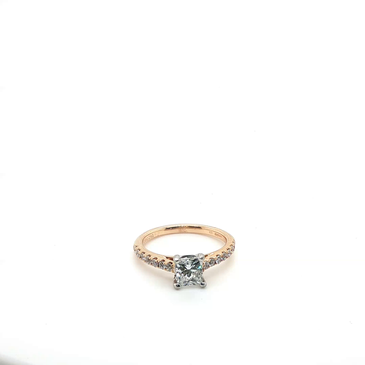 Cushion Cut Brilliant Diamond Engagement Ring in 18k Rose Gold
