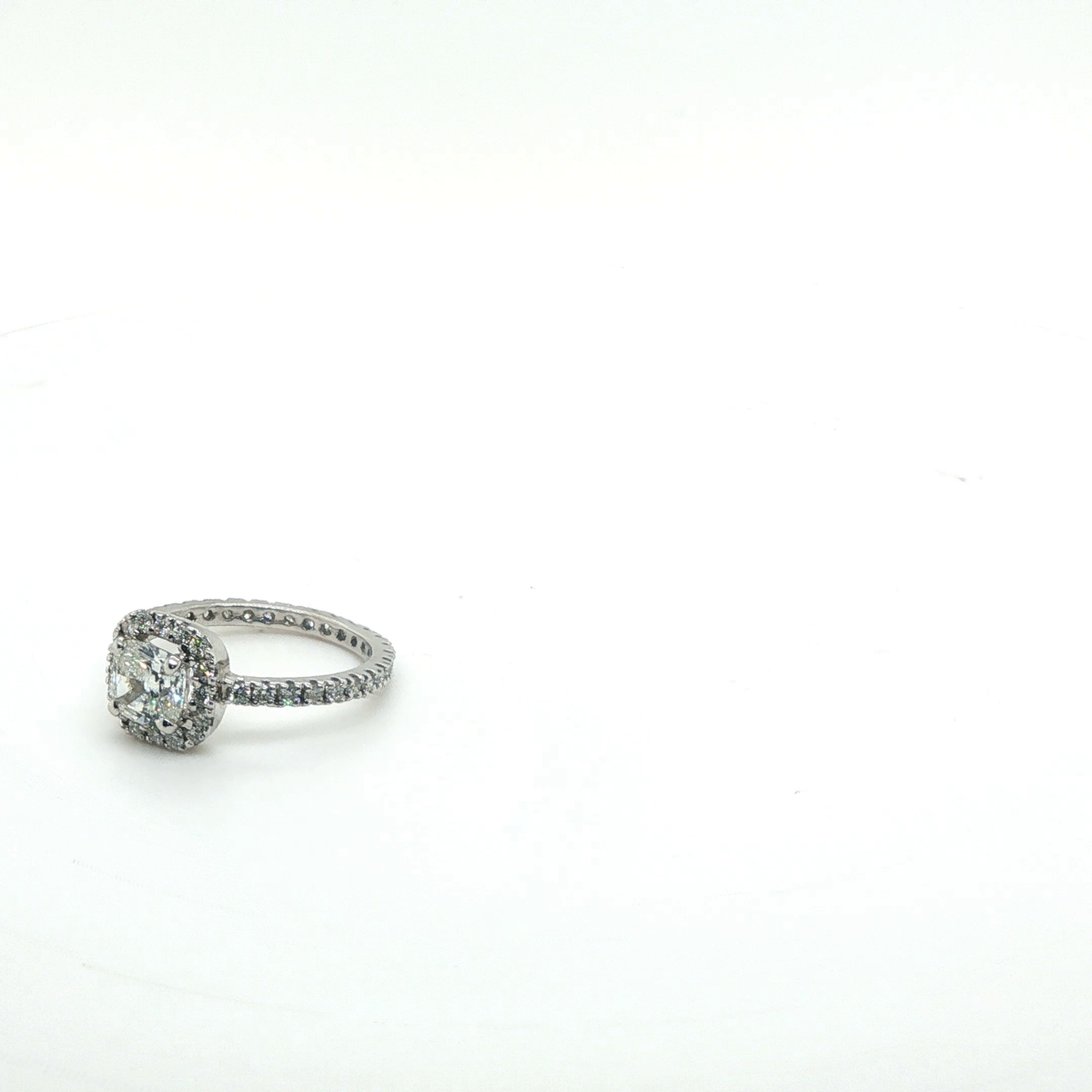 Cushion Cut Brilliant Diamond Engagement Ring in 18k White Gold