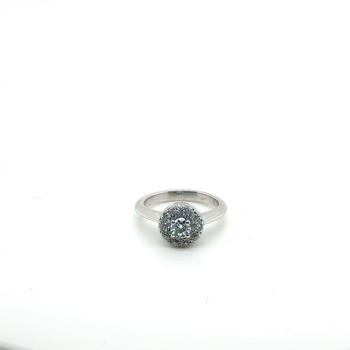 Round Brilliant Diamond Solitaire Engagement Ring in White Gold