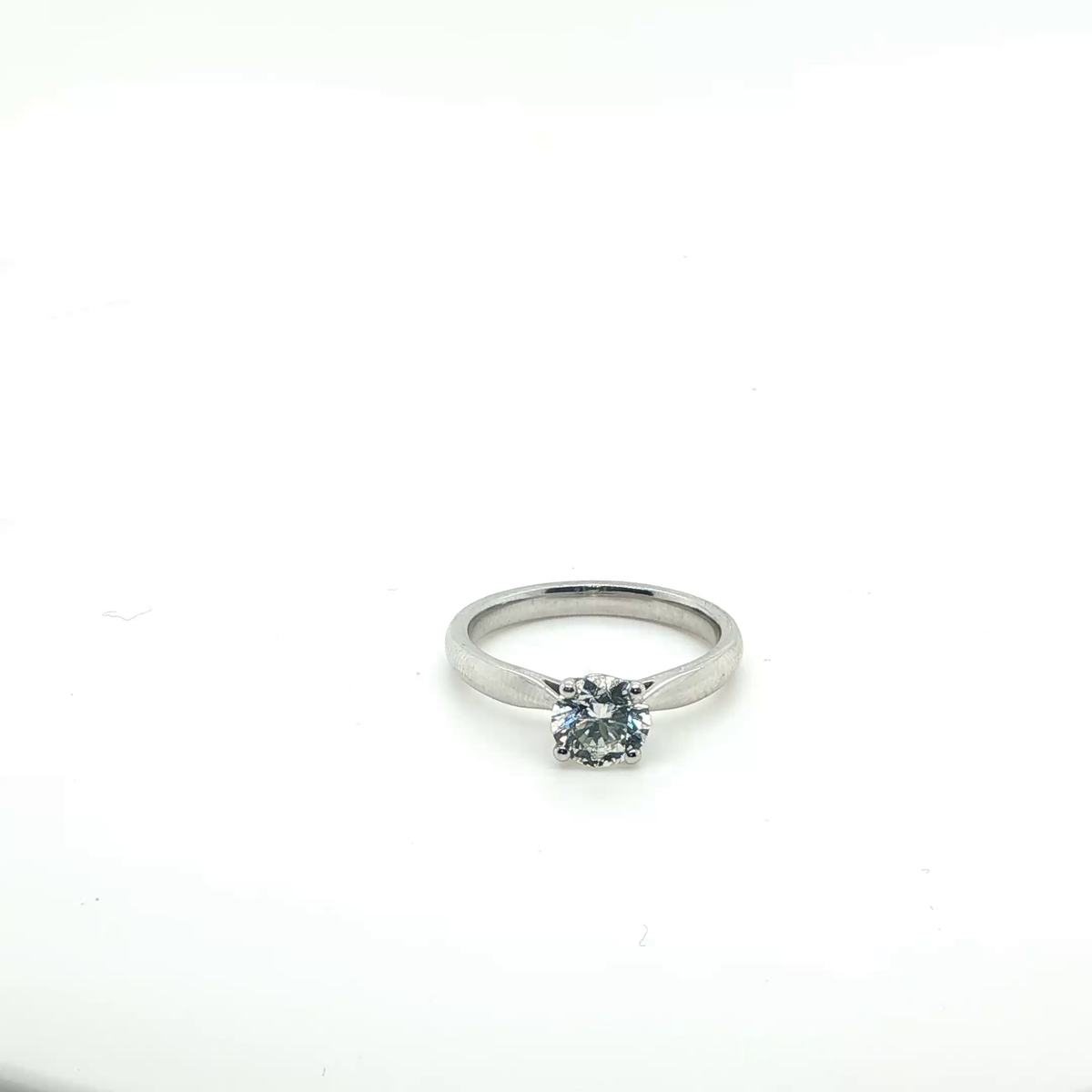 Classic Round Brilliant Cut Diamond Solitaire Engagement Ring in Platinum