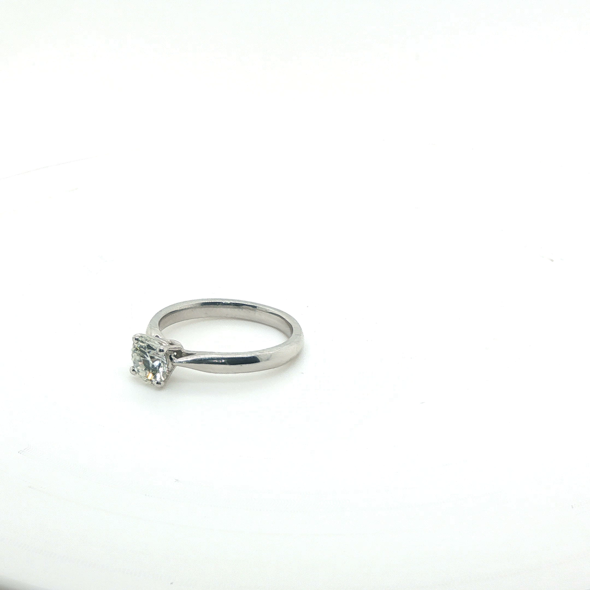 Classic Round Brilliant Cut Diamond Solitaire Engagement Ring in Platinum