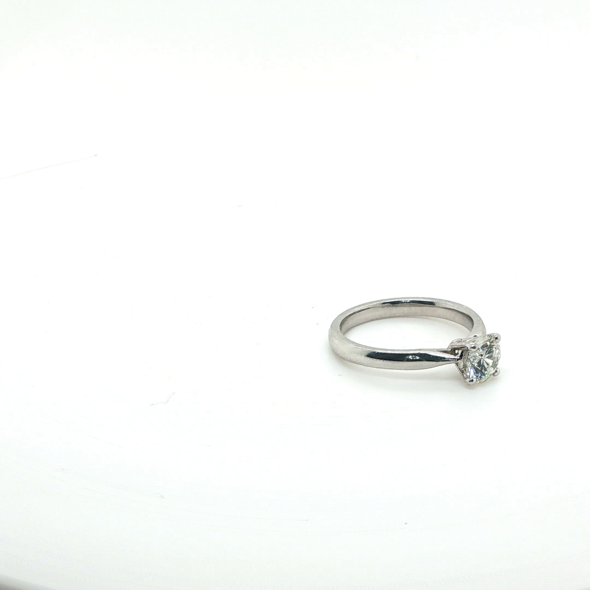 Classic Round Brilliant Cut Diamond Solitaire Engagement Ring in Platinum