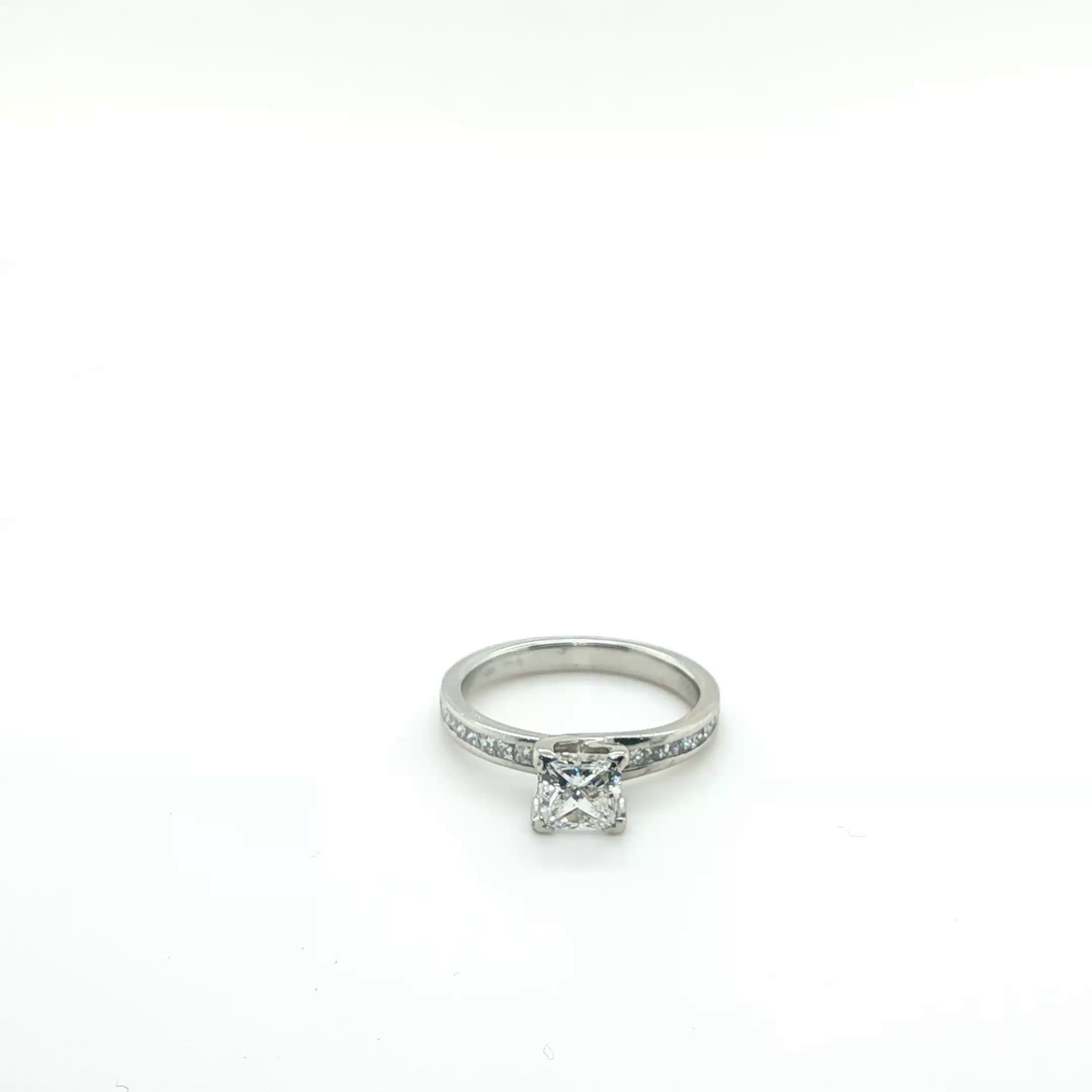 Princess Cut Brilliant Diamond Solitaire Engagement Ring in Platinum