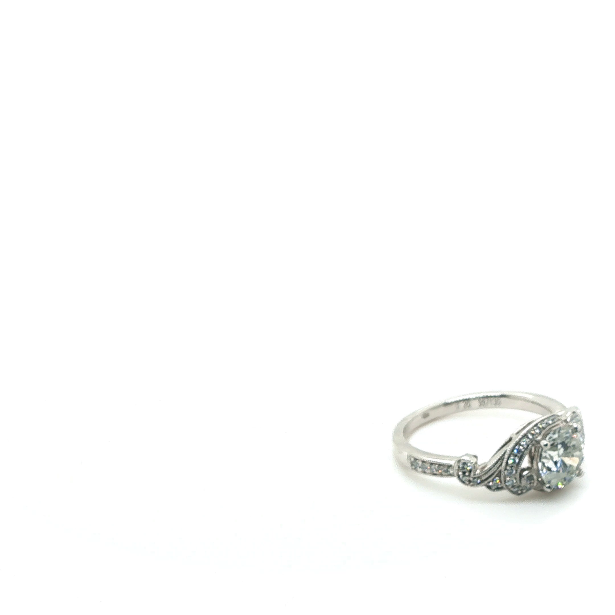 Classic Round Brilliant Cut Diamond Engagement Ring in Polished Platinum