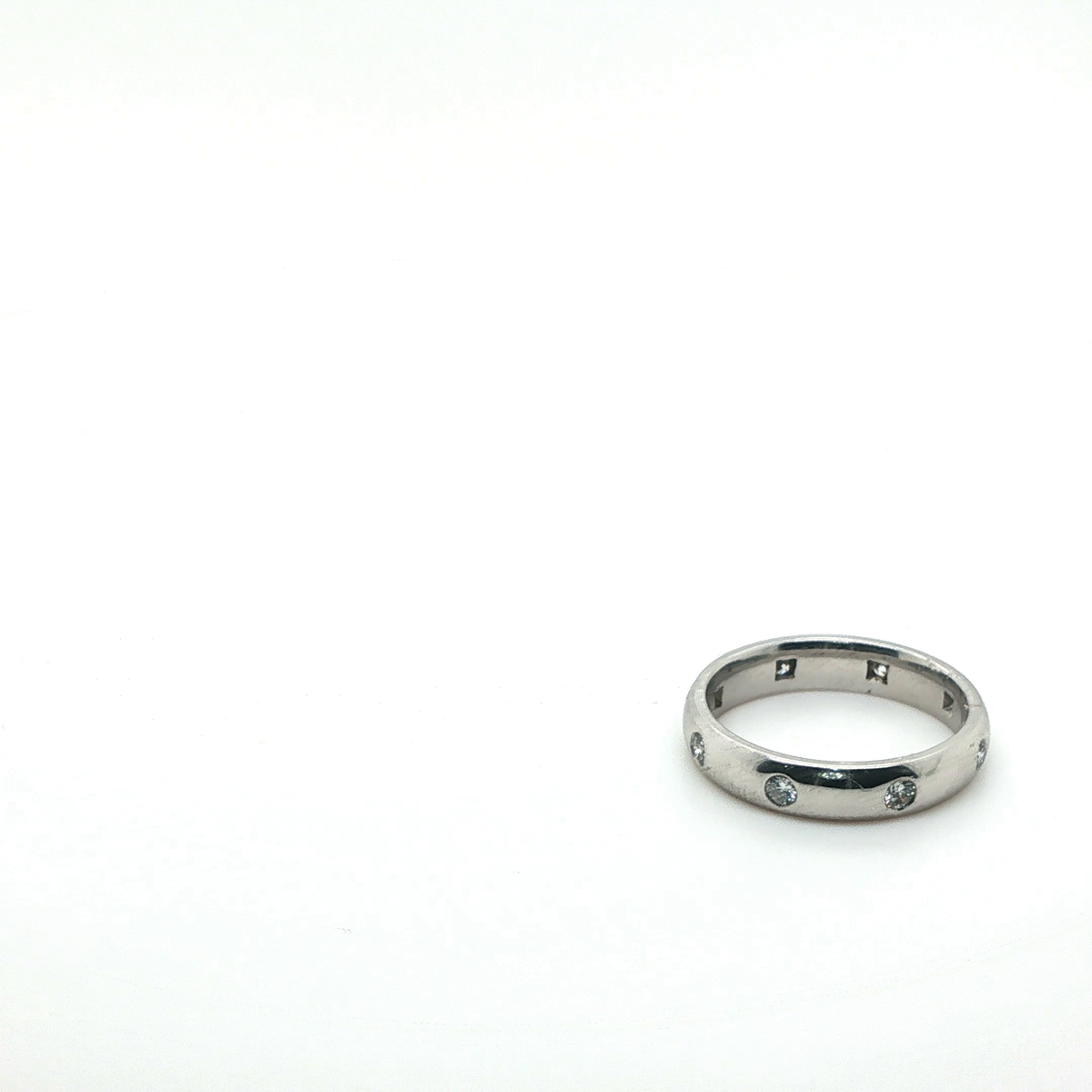 Round Brilliant Cut Diamond Full Eternity Ring in Polished Platinum