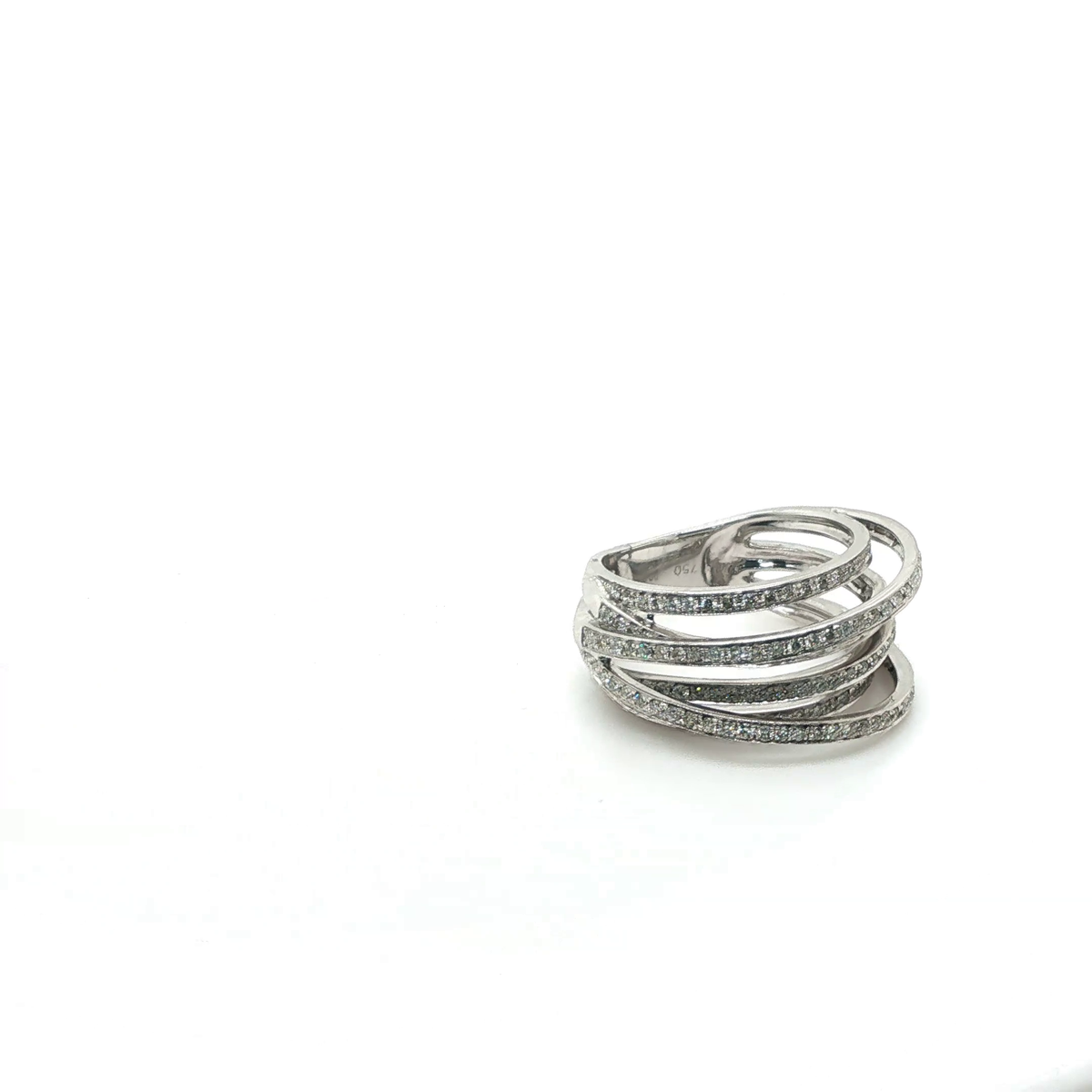 Exquisite Round Brilliant Diamond Stackable Ring in Polished White Gold