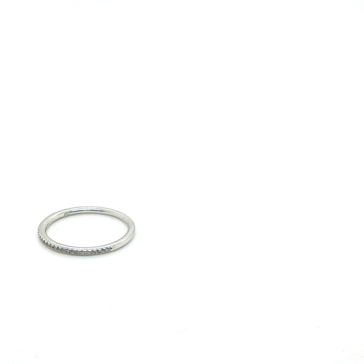 Round Brilliant Diamond Full Eternity Ring in 18k White Gold