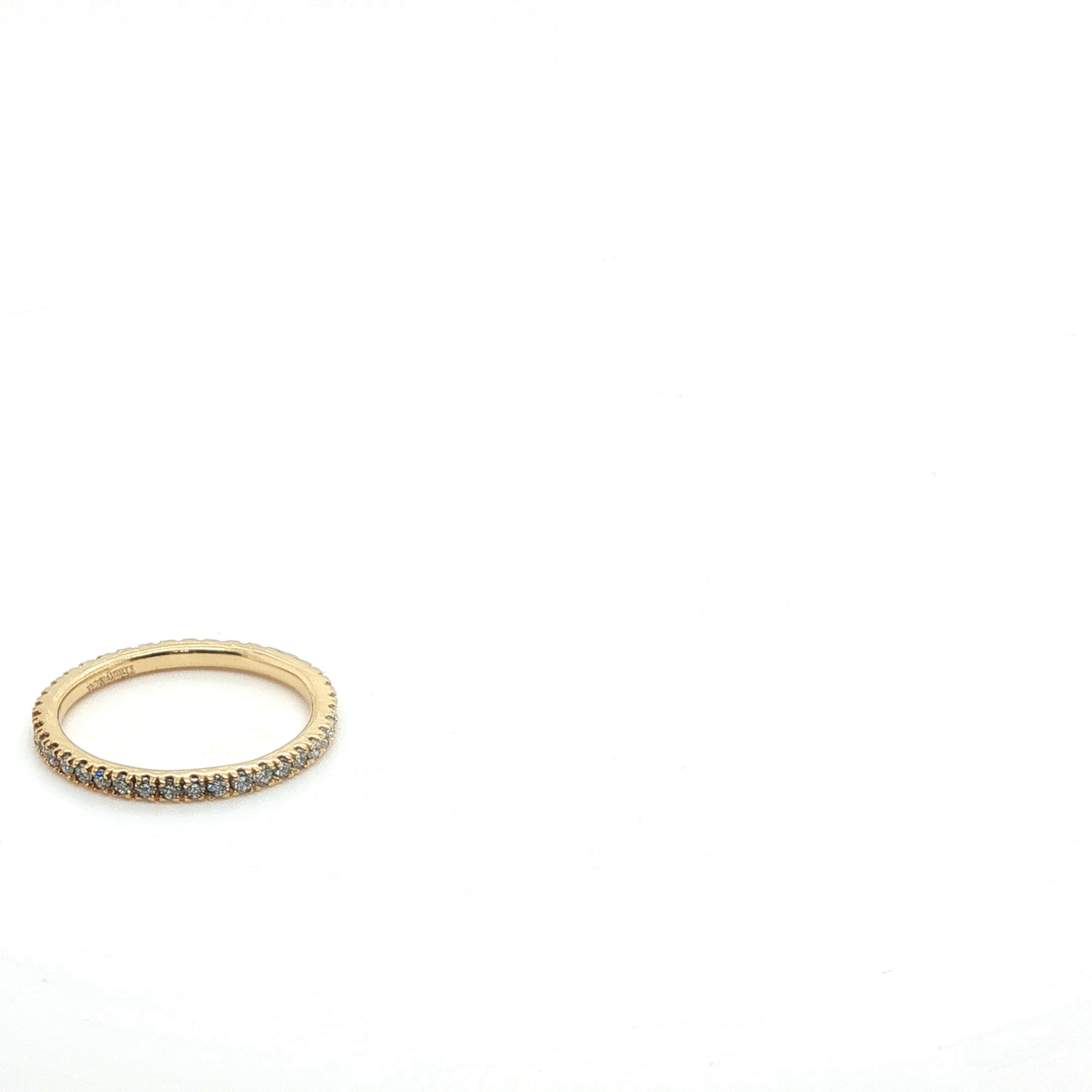 Classic Round Brilliant Cut Diamond Full Eternity Ring in Yellow Gold