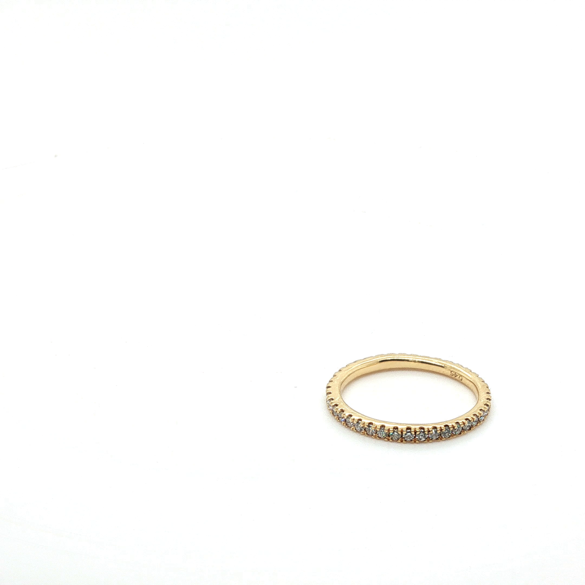 Classic Round Brilliant Cut Diamond Full Eternity Ring in Yellow Gold