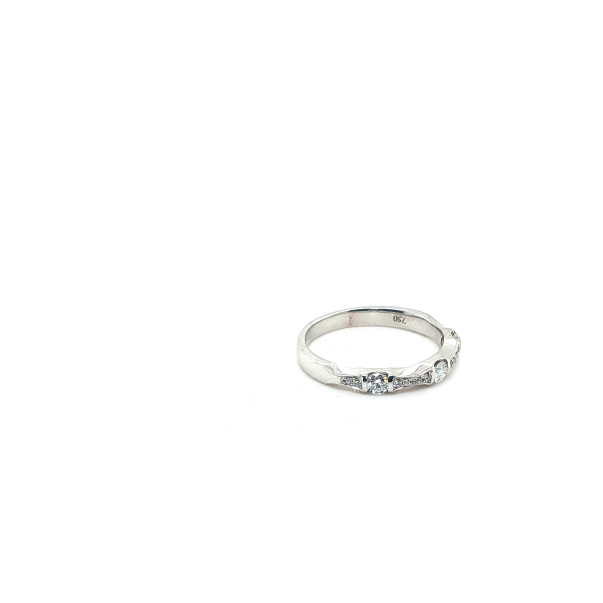 Round Brilliant Cut Diamond Wedding Ring in Polished White Gold with Custom Engraving