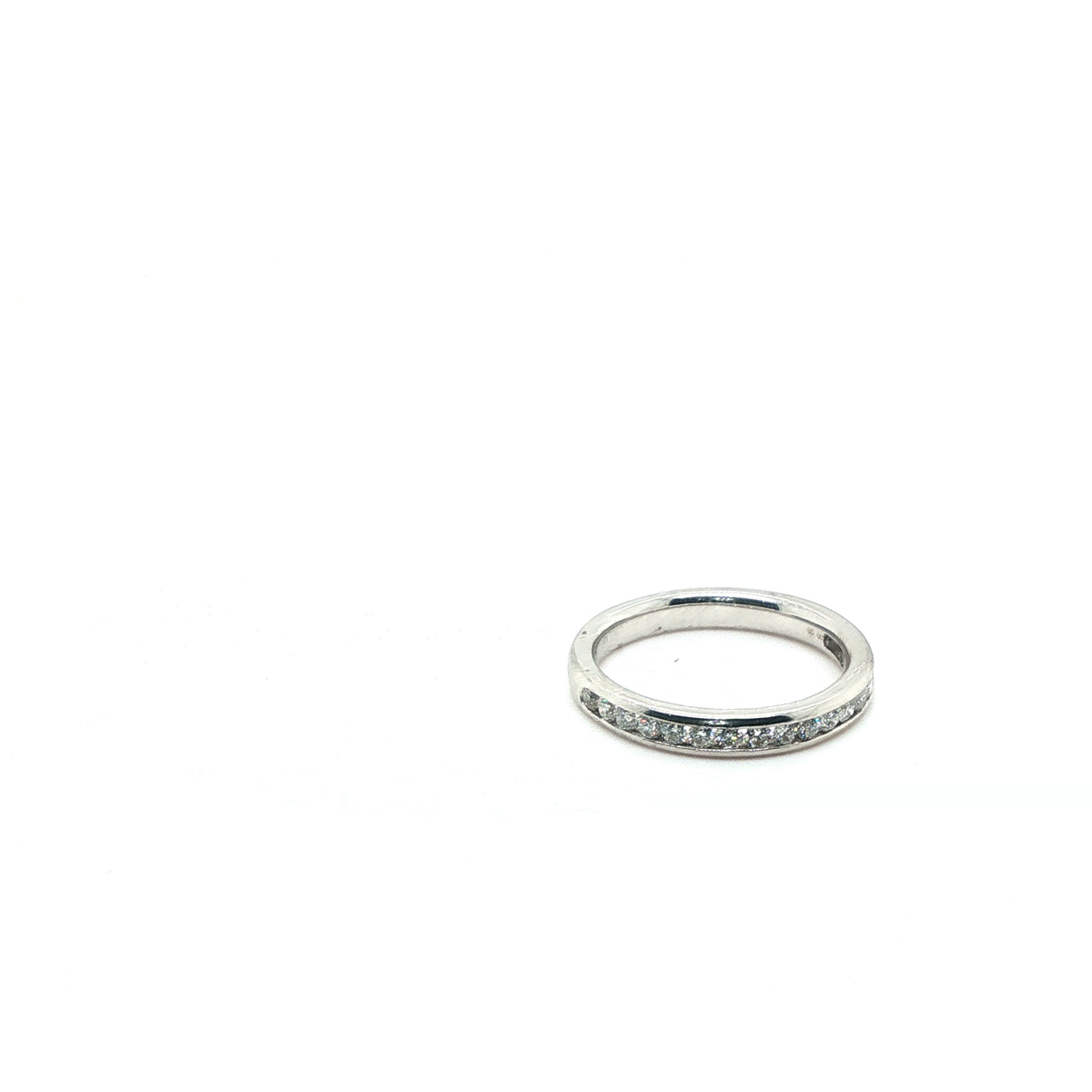 Round Brilliant Cut Diamond Eternity Ring in White Gold