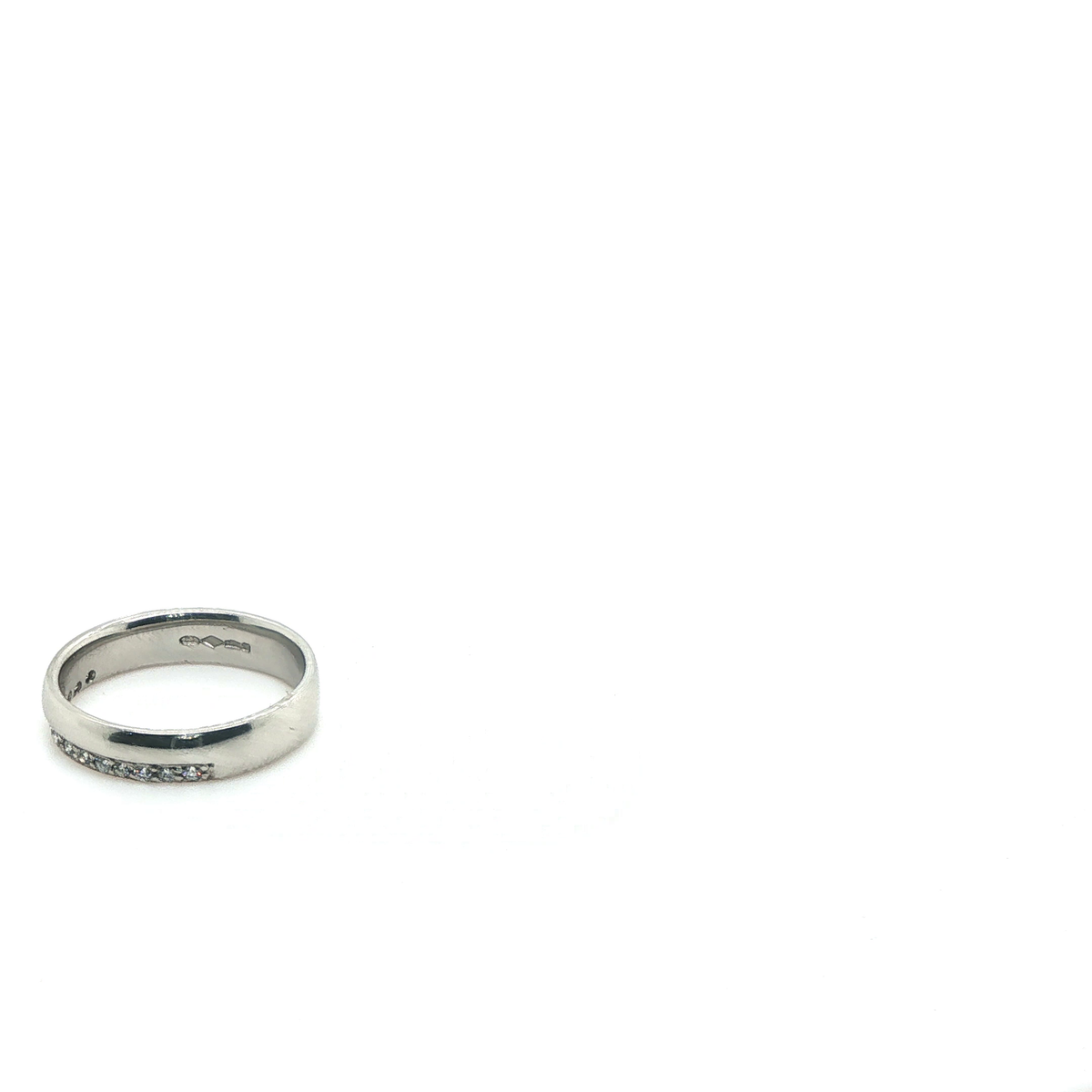 Exquisite Engraved Round Brilliant Diamond Wedding Ring in Polished Platinum