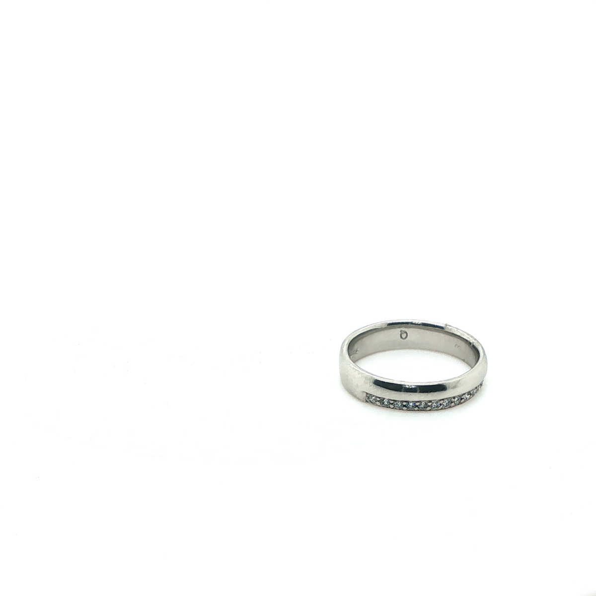 Exquisite Engraved Round Brilliant Diamond Wedding Ring in Polished Platinum