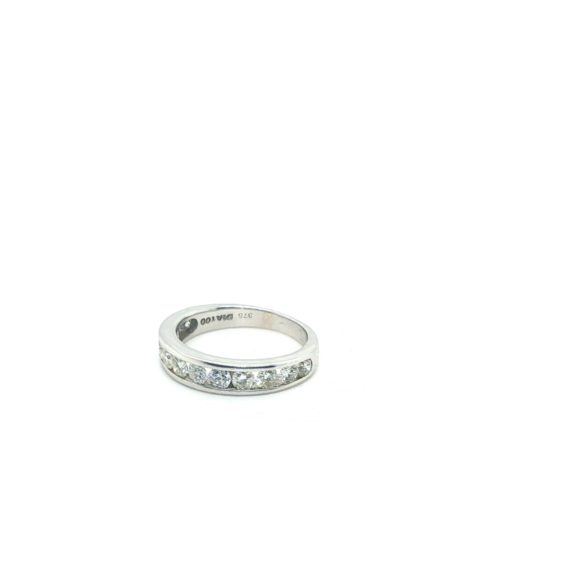 Round Brilliant Cut Diamond Full Eternity Band in White Gold