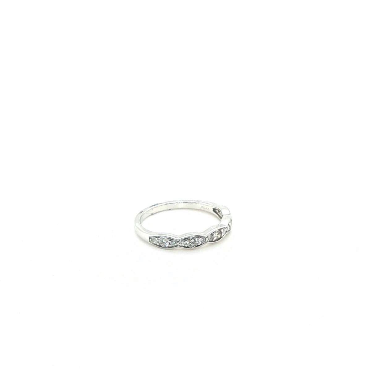 Round Brilliant Cut Diamond Full Eternity Ring in White Gold