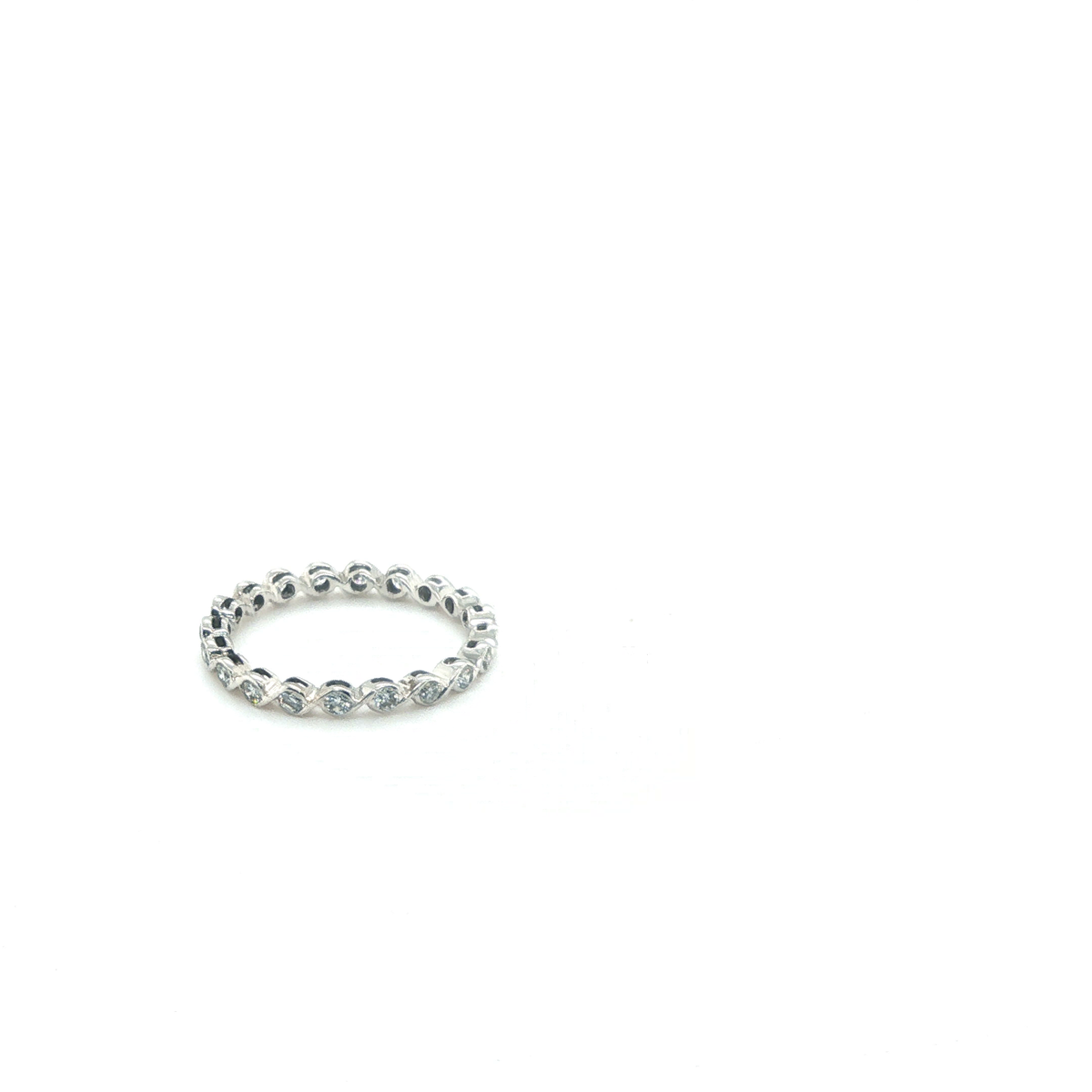 Round Brilliant Cut Diamond Eternity Ring in White Gold
