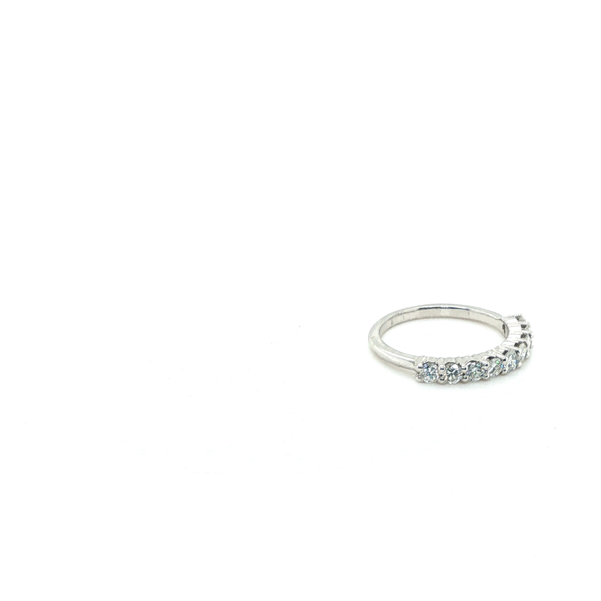 Classic Brilliant Round Cut Diamond White Gold Wedding Ring