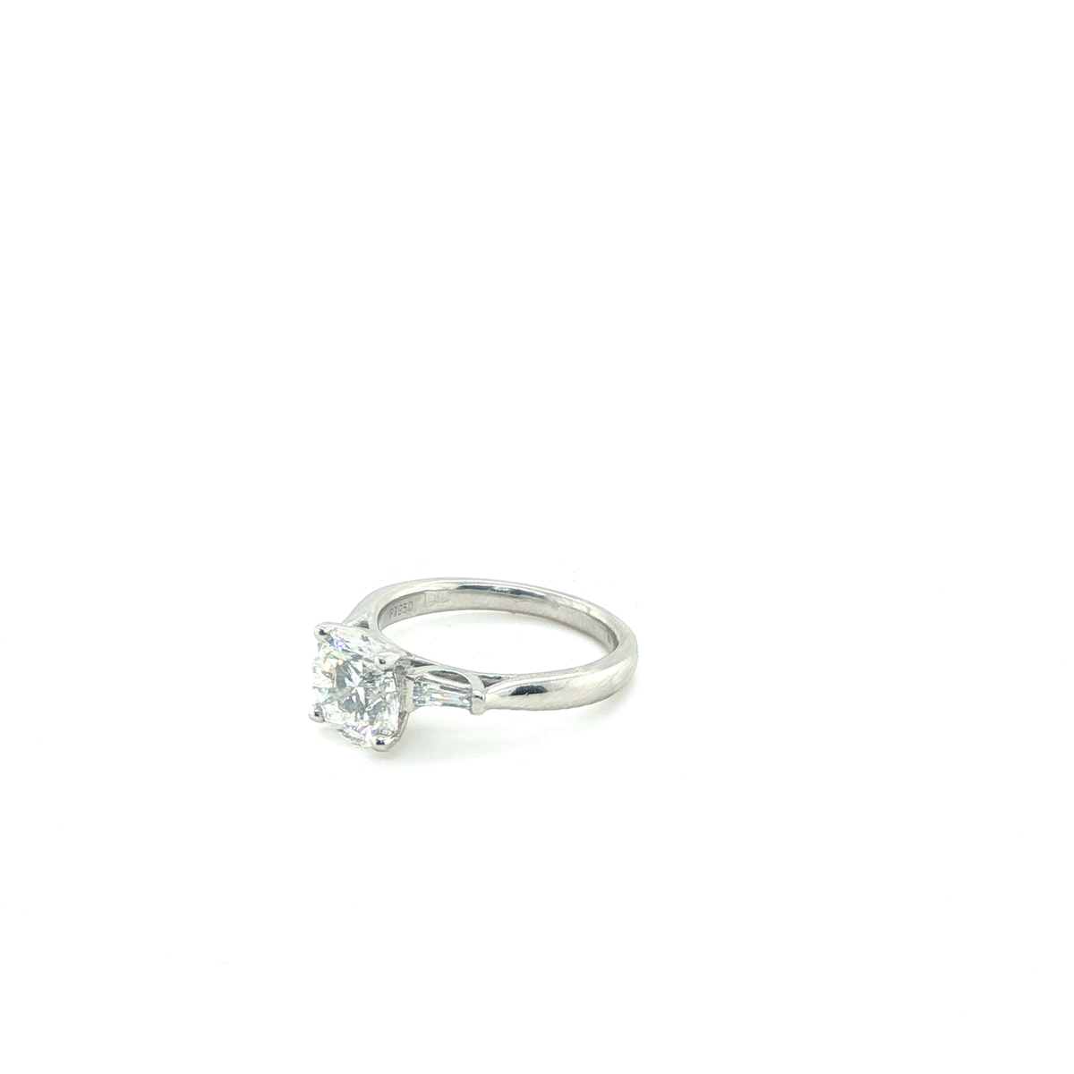 Classic Round Brilliant Cut Diamond Solitaire Engagement Ring in Platinum