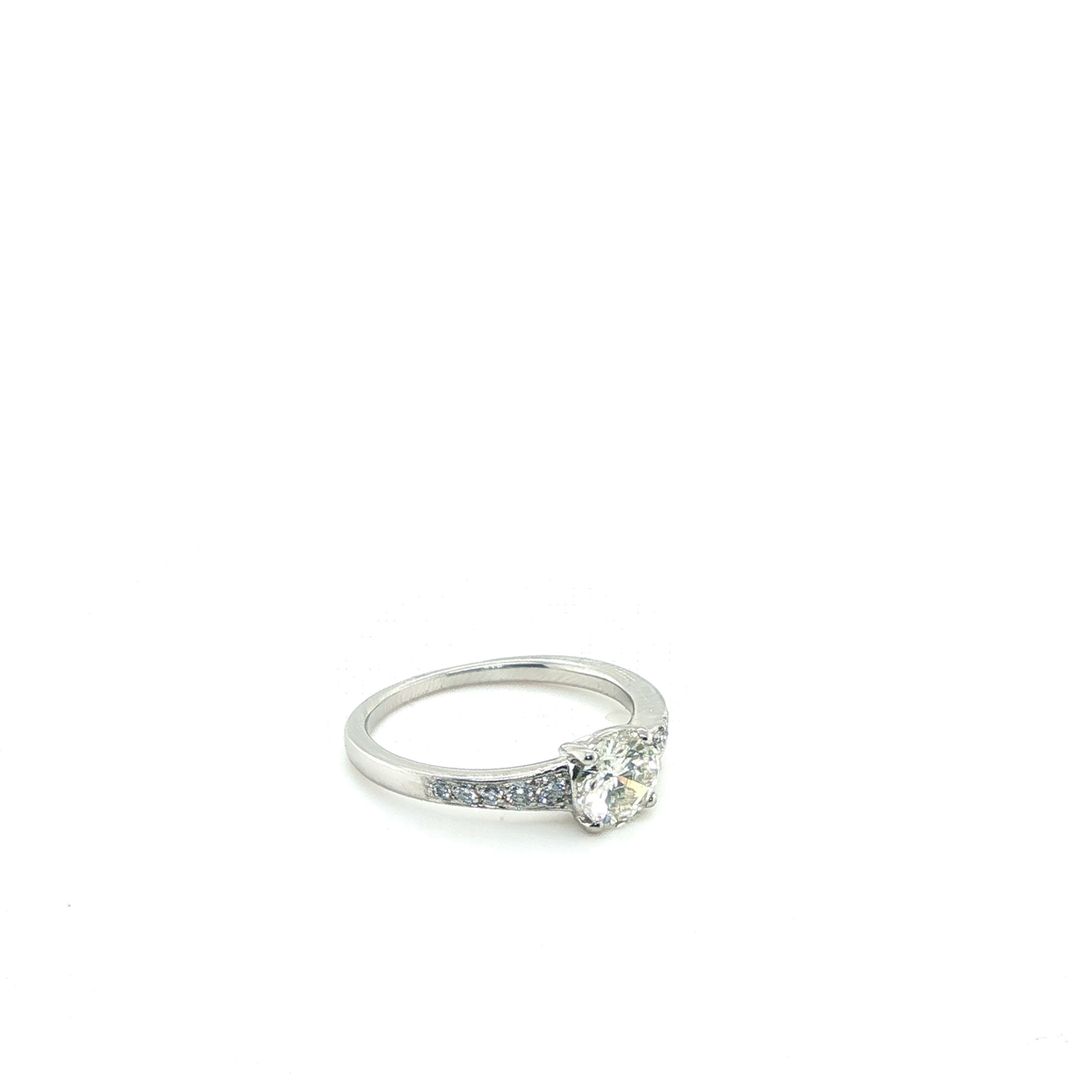 Round Brilliant Cut Diamond Solitaire Engagement Ring in Polished Platinum