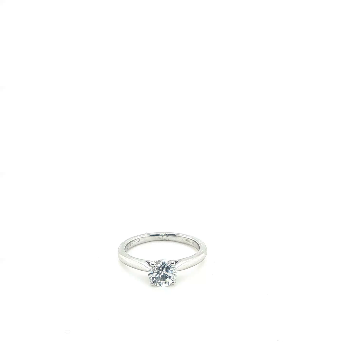 Round Brilliant Cut Diamond Solitaire Engagement Ring in Platinum