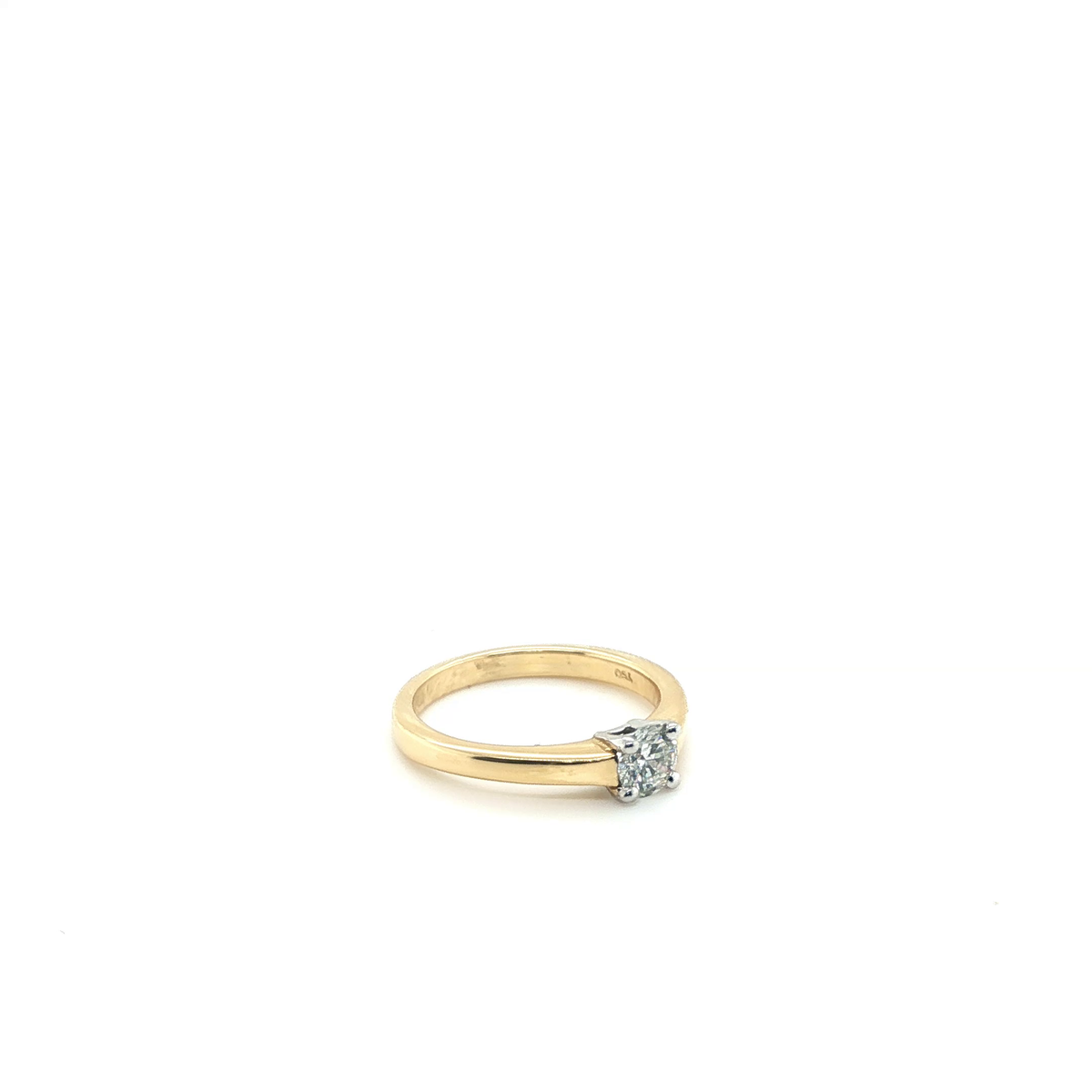 Round Brilliant-Cut Diamond Solitaire Ring in Yellow Gold