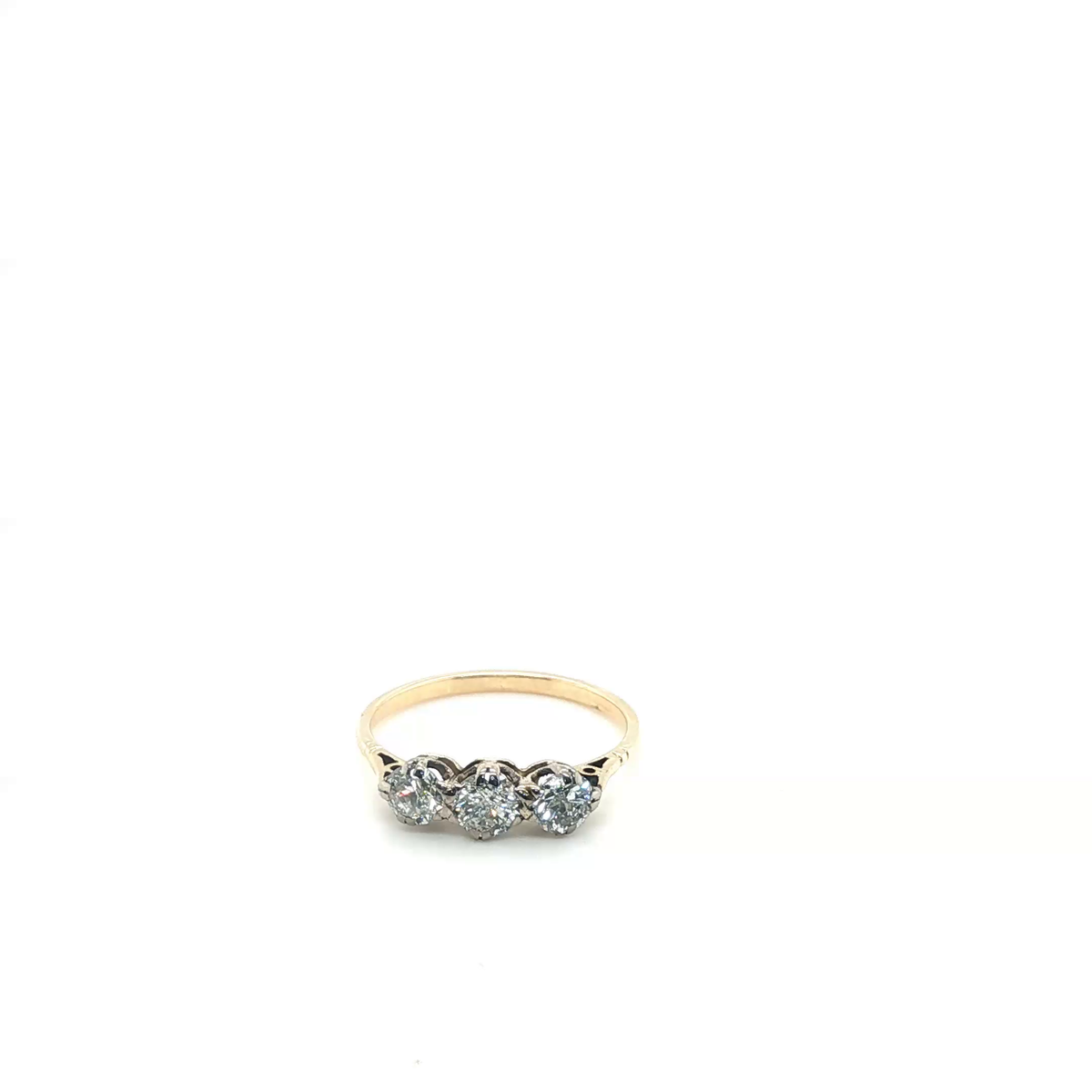 Three-Stone Round Brilliant Cut Diamond Trilogy Ring in Yellow Gold