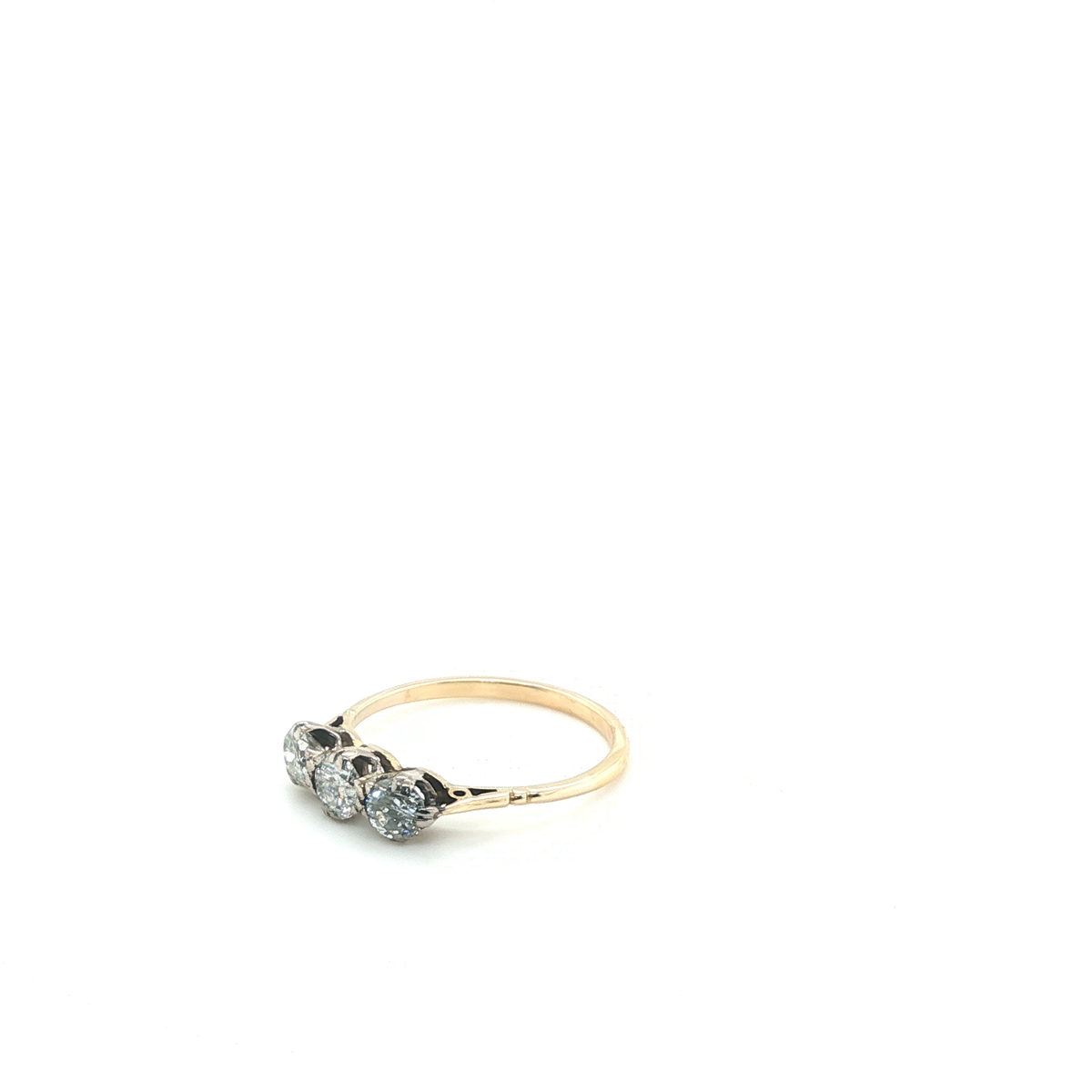 Three-Stone Round Brilliant Cut Diamond Trilogy Ring in Yellow Gold